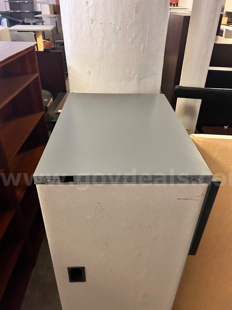 Modular Commercial Office Credenza   Government Surplus Auction - Photo #2