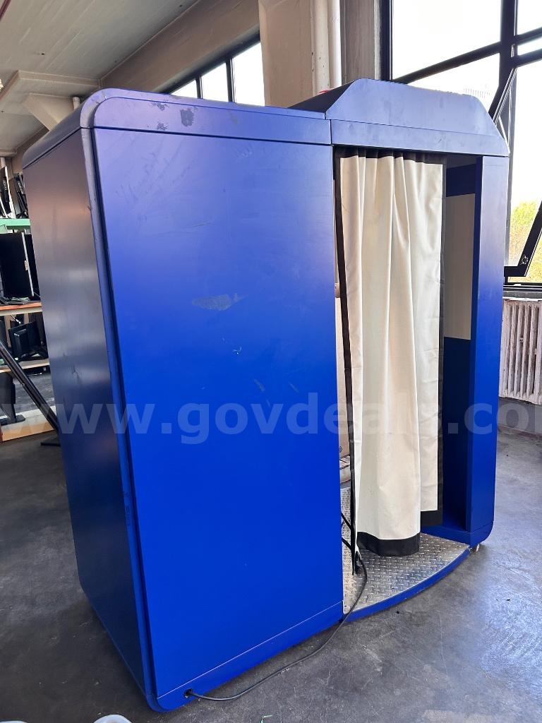 Photo Booth Cabinet with Mitsubishi Digital Color Printer   Government Surplus Auction - Photo #2