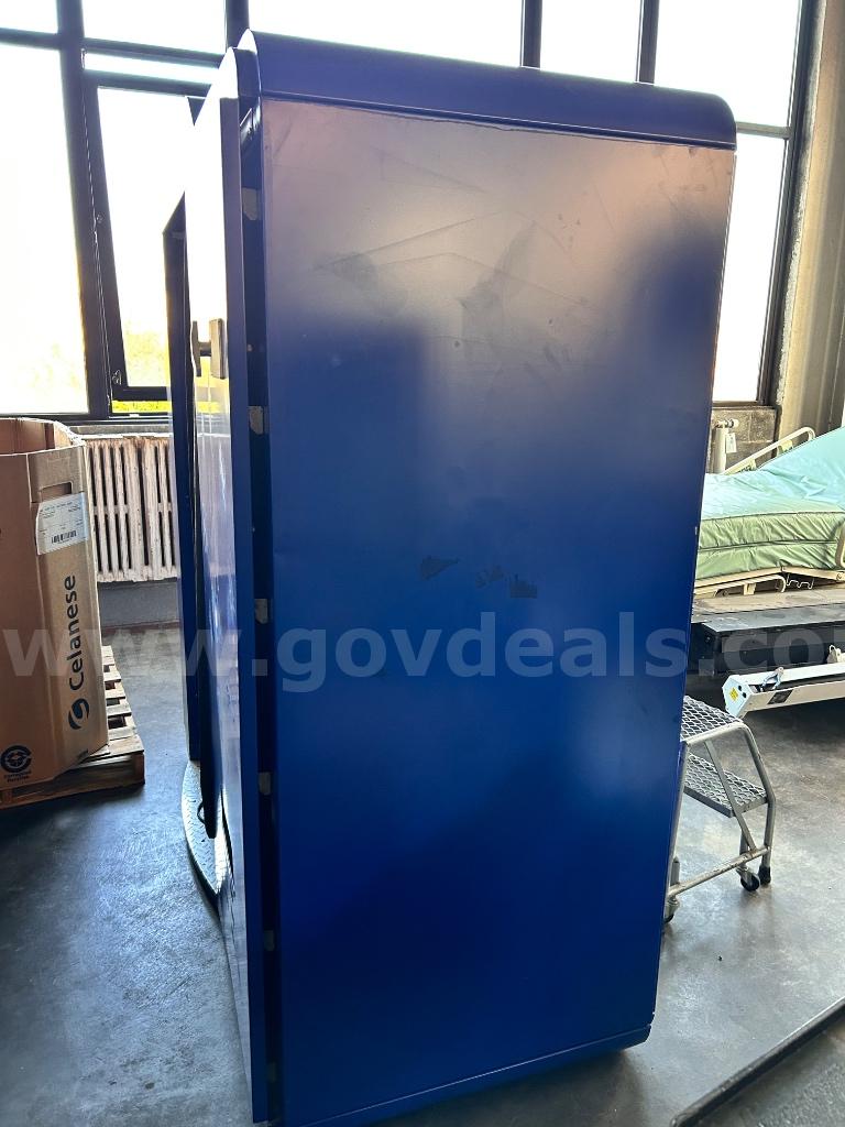 Photo Booth Cabinet with Mitsubishi Digital Color Printer   Government Surplus Auction - Photo #3