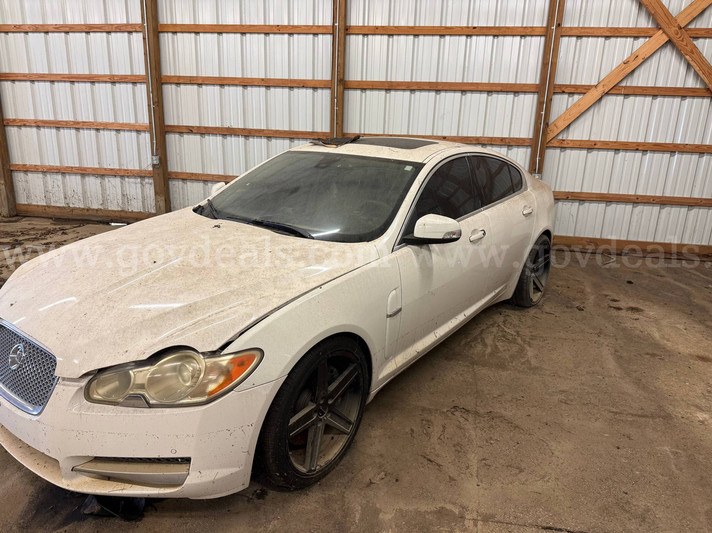 2009 Jaguar XF-Series Jaguar XF-Series Government Surplus Auction - Photo #2