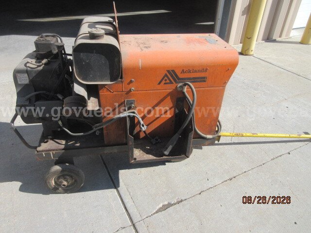 Acklands Welder Acklands  Government Surplus Auction - Photo #3
