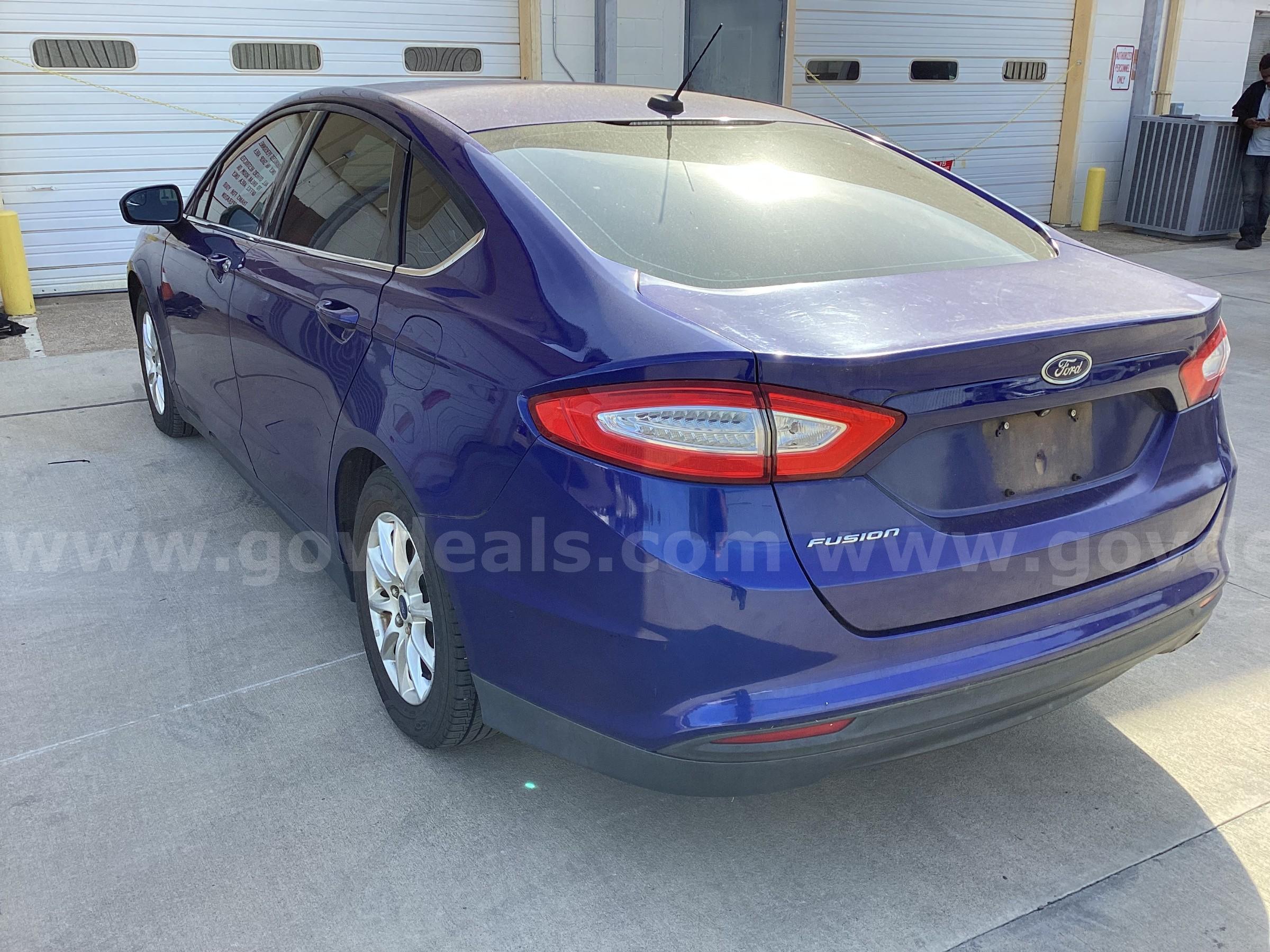 2015 Ford Fusion Ford Fusion Government Surplus Auction - Photo #2