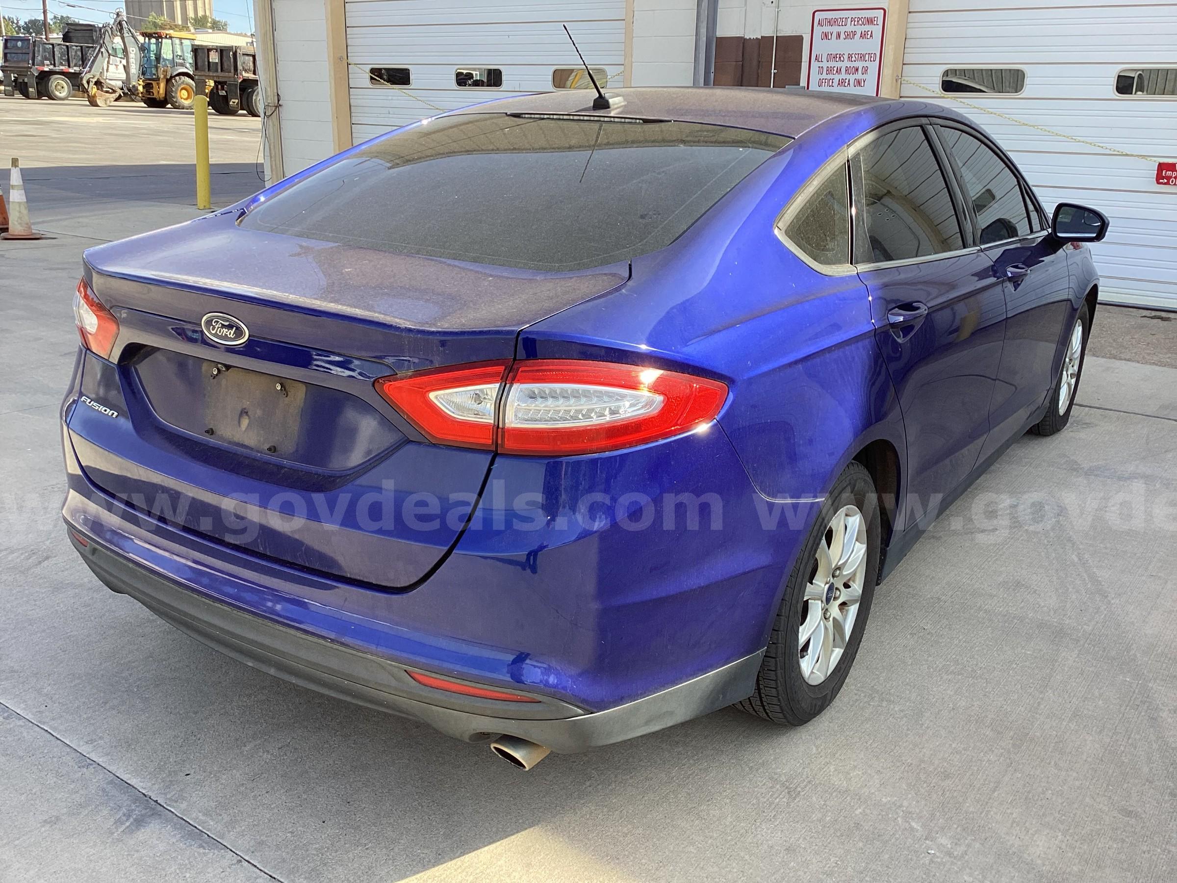 2015 Ford Fusion Ford Fusion Government Surplus Auction - Photo #3