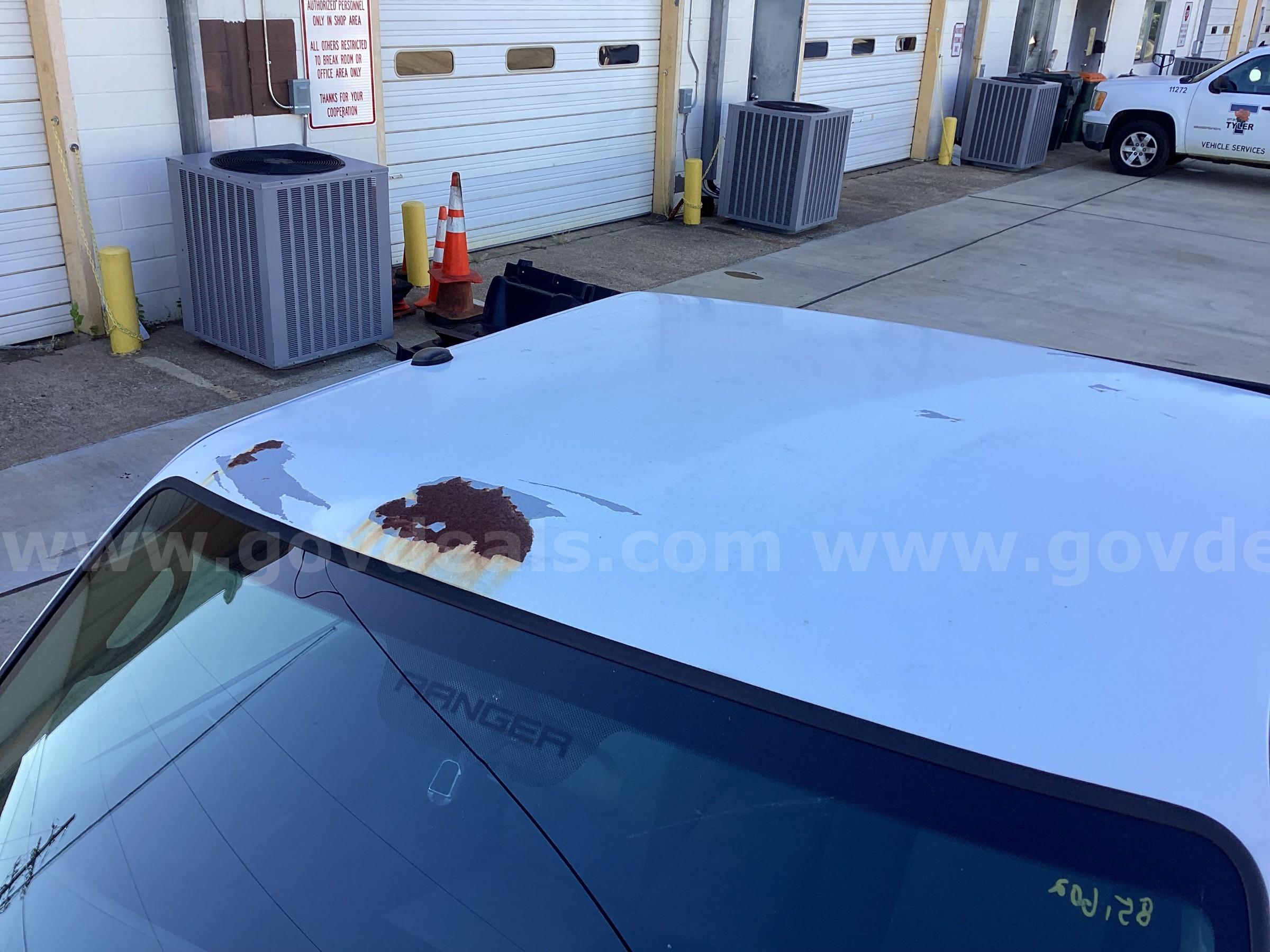 2010 Ford Ranger XLT SuperCab 2WD Ford Ranger Government Surplus Auction - Photo #3