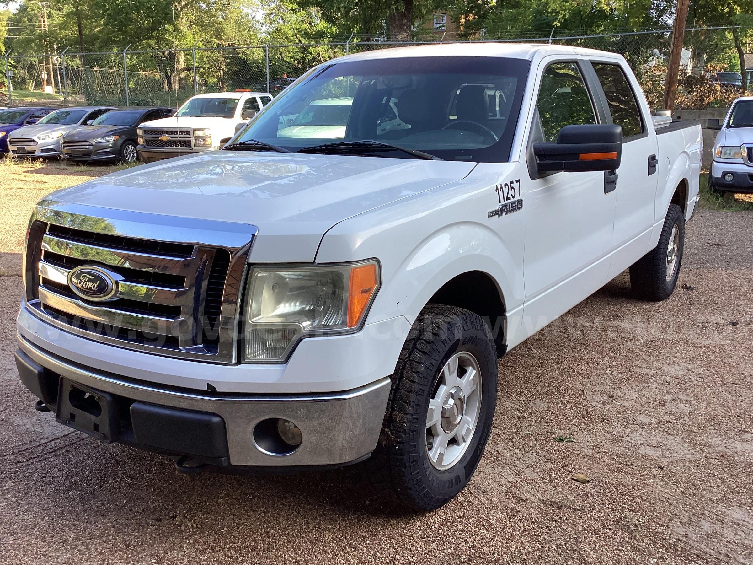 2011 Ford F-150 XLT SuperCrew 5.5-ft. Bed 4WD Ford F-150 Government Surplus Auction - Primary Photo