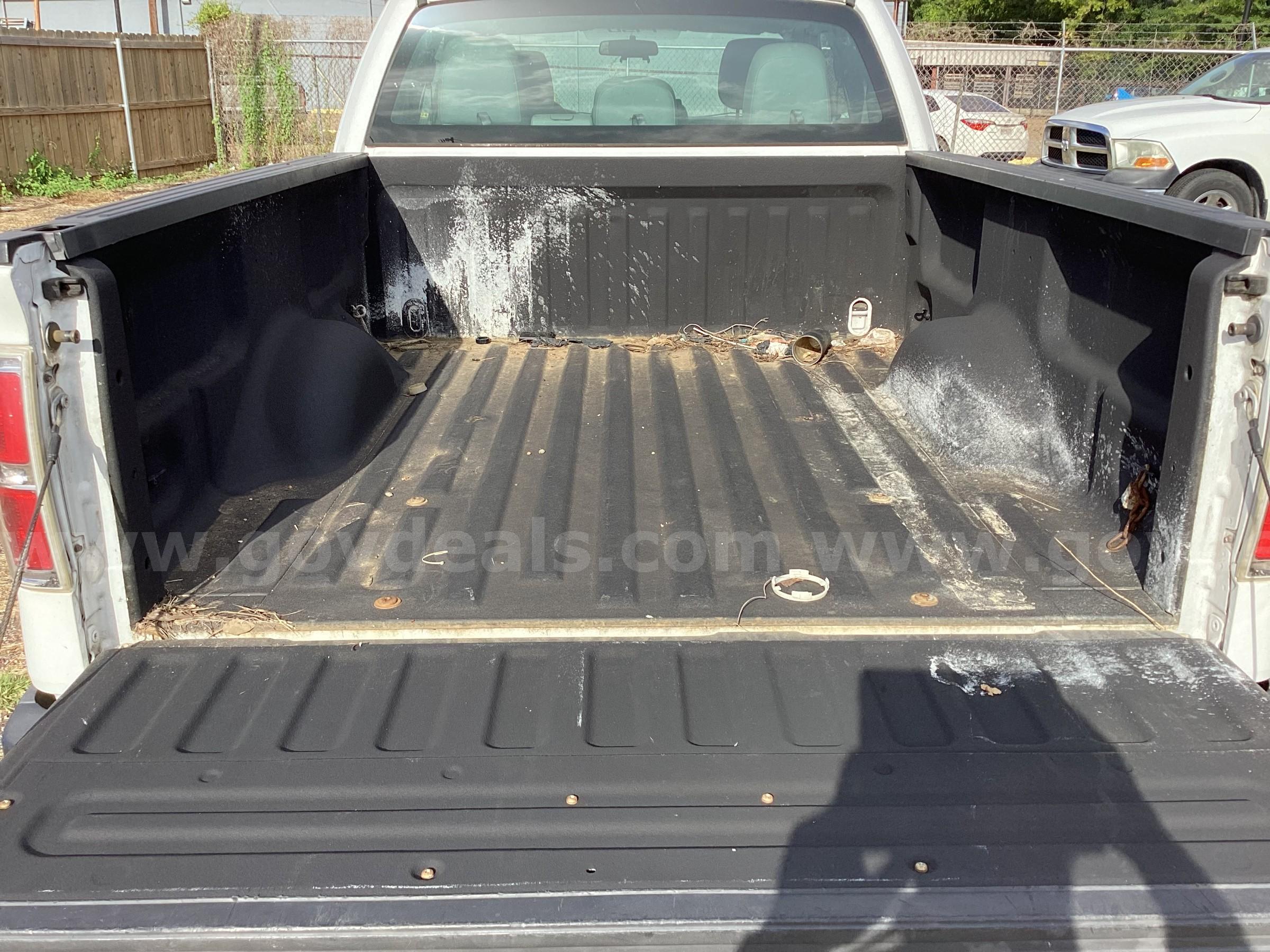 2011 Ford F-150 XL SuperCab 6.5-ft. Bed 2WD Ford F-150 Government Surplus Auction - Photo #4