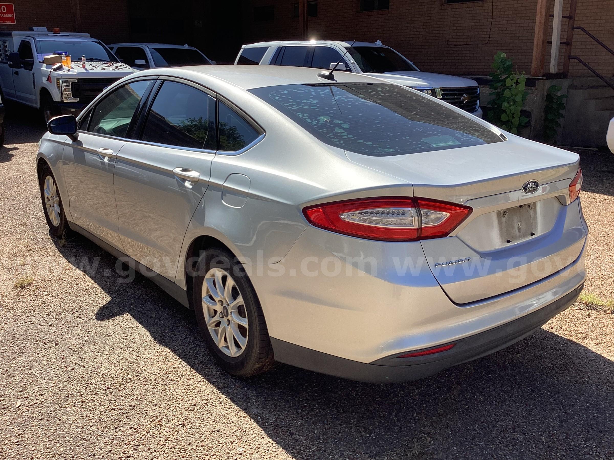 2015 Ford Fusion Ford Fusion Government Surplus Auction - Photo #2