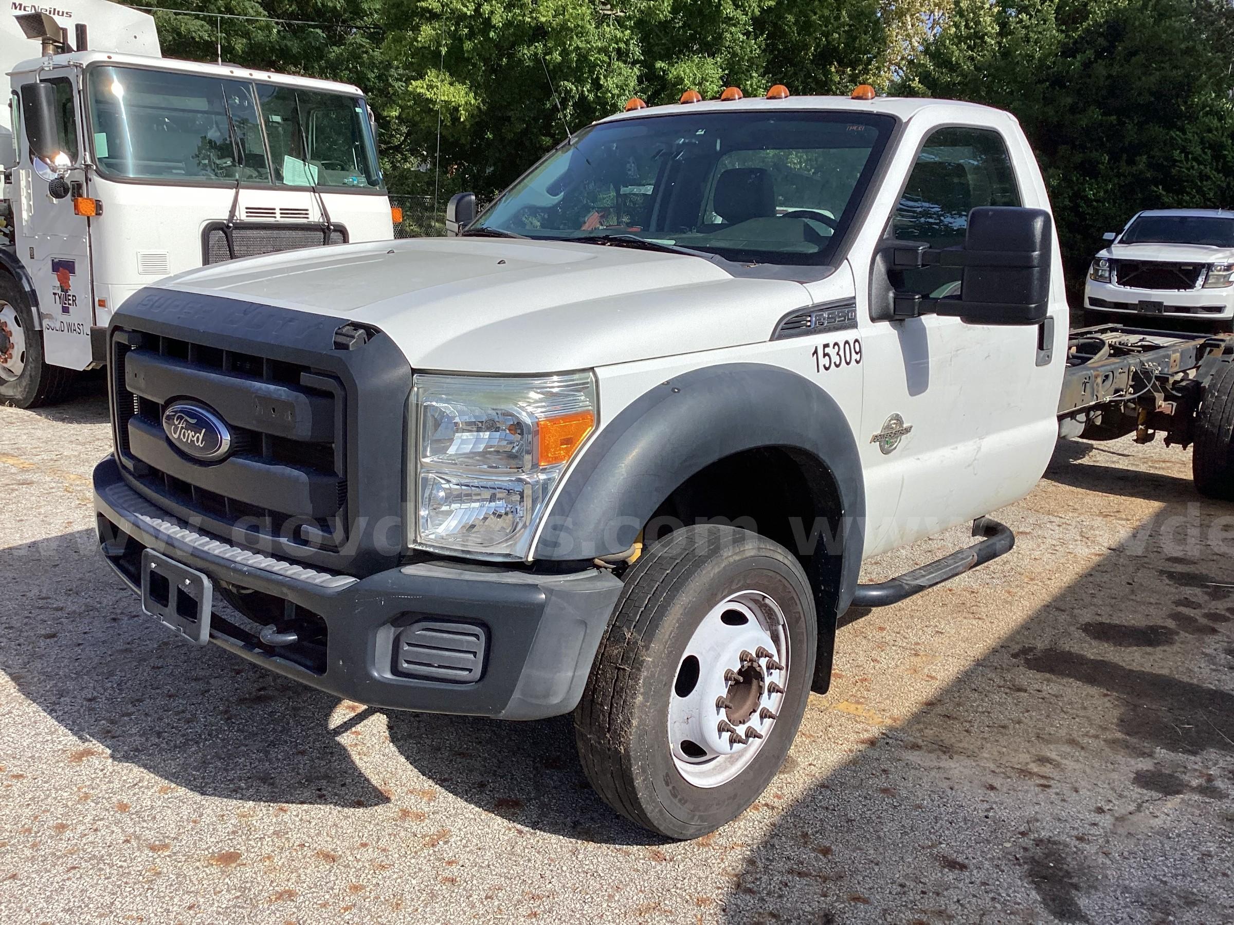 2016 Ford F-550 Ford F-550 Government Surplus Auction - Primary Photo