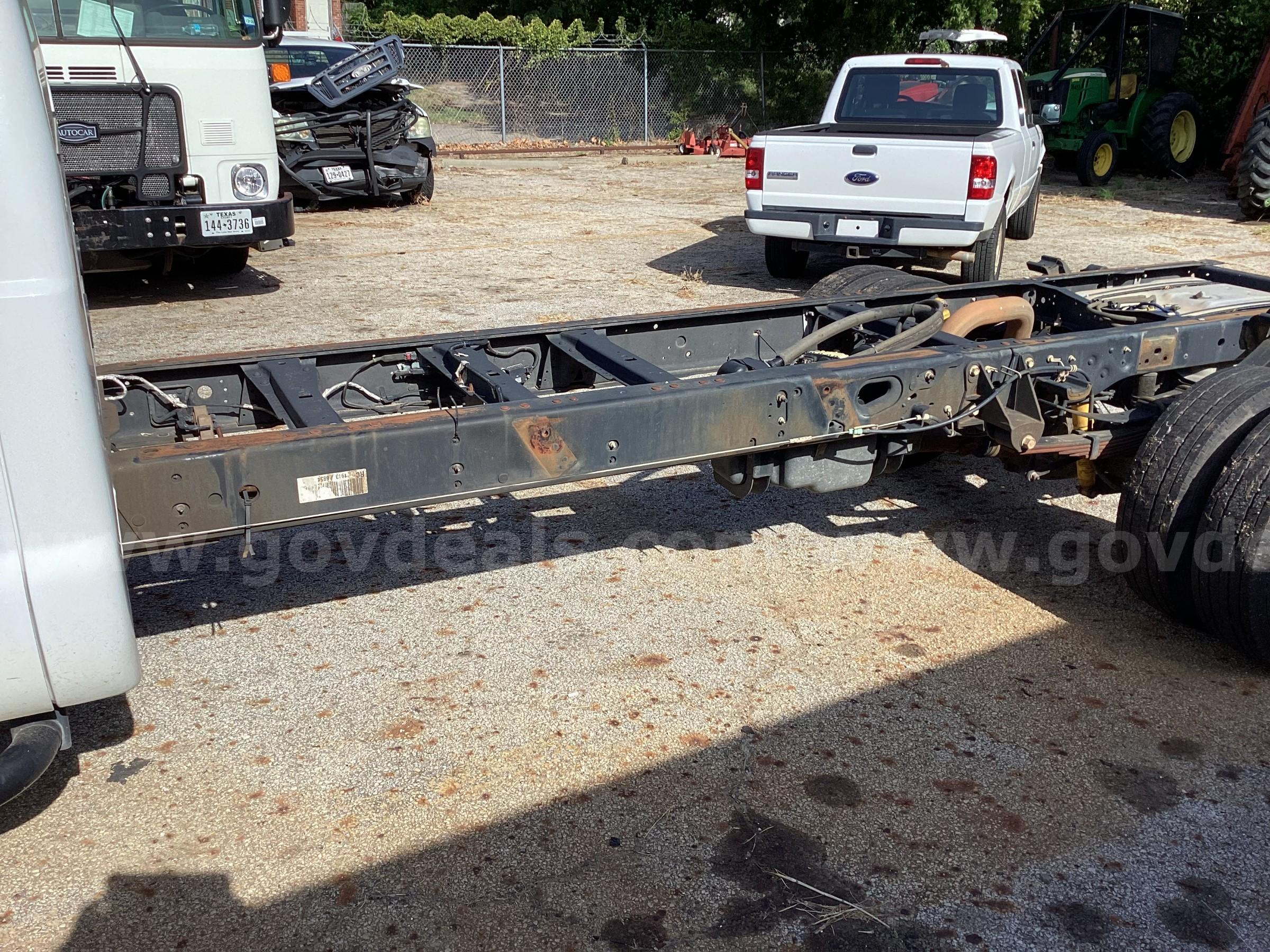 2016 Ford F-550 Ford F-550 Government Surplus Auction - Photo #2