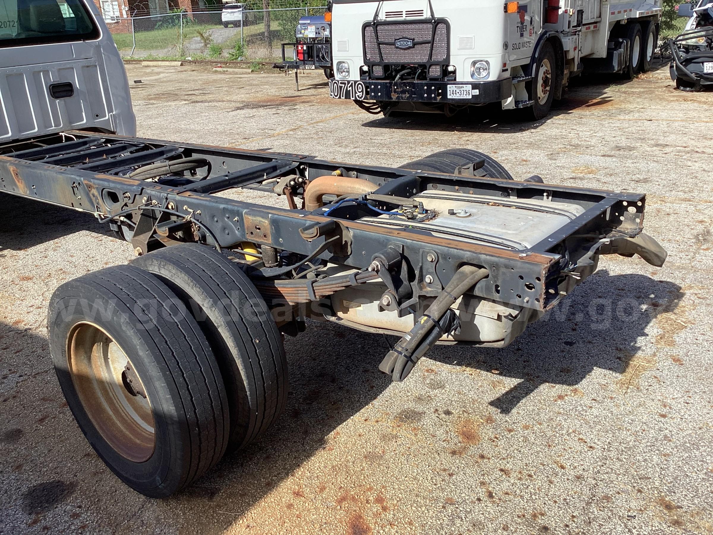 2016 Ford F-550 Ford F-550 Government Surplus Auction - Photo #3