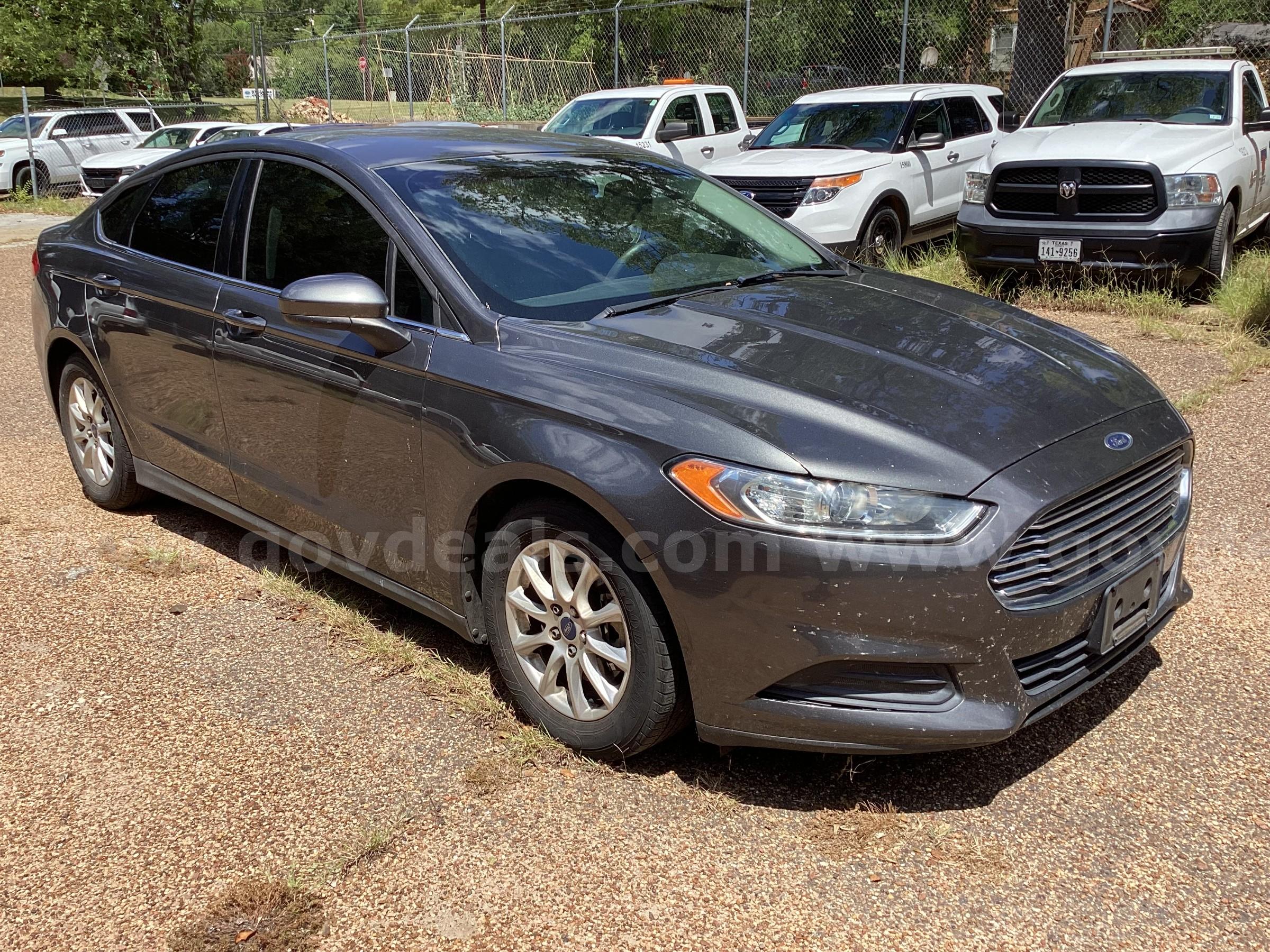 2016 Ford Fusion Ford Fusion Government Surplus Auction - Photo #4