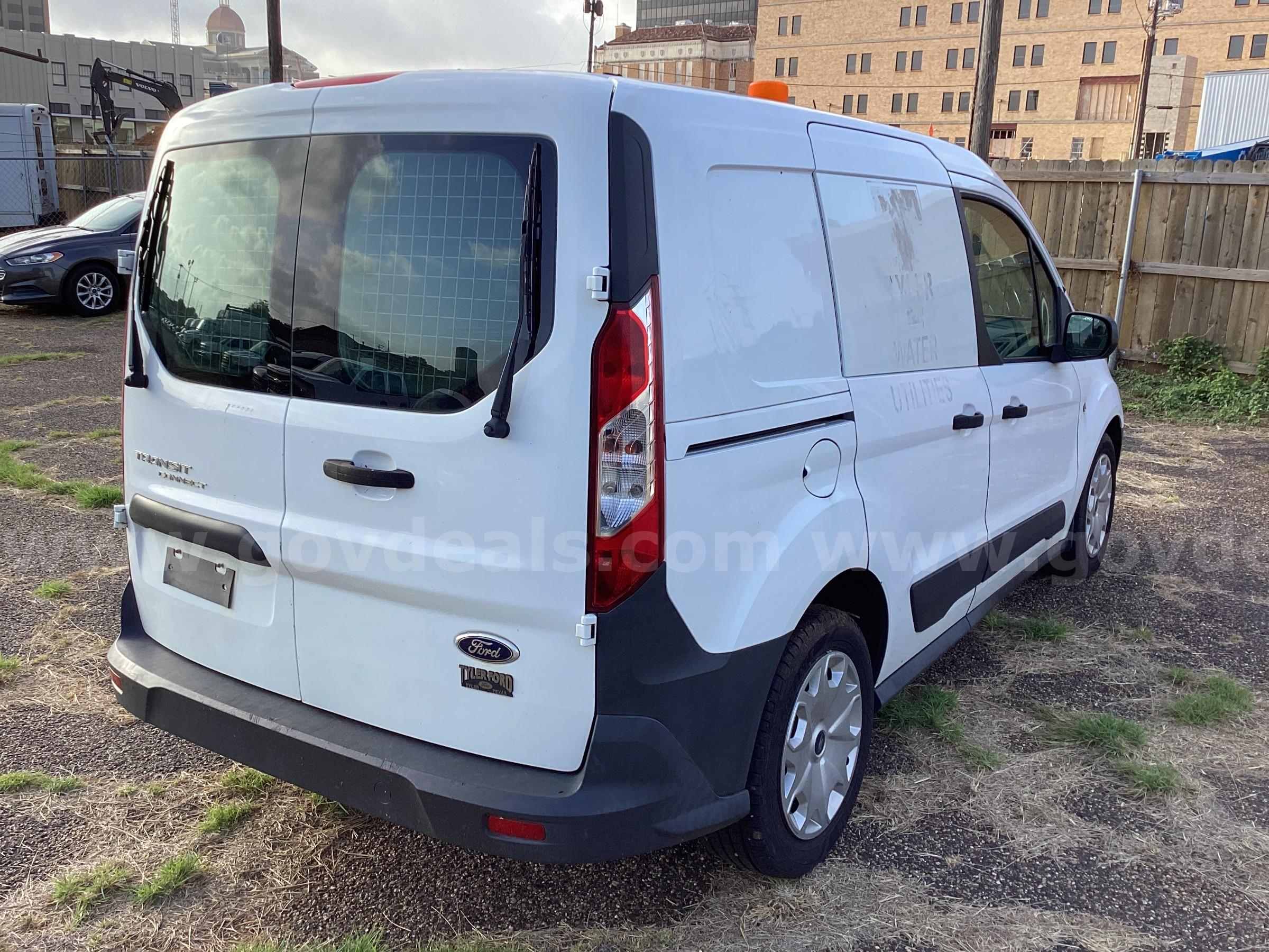 2016 Ford Transit Connect Cargo Van XL SWB w/Rear 180 Degree Door Ford Transit Government Surplus Auction - Photo #3