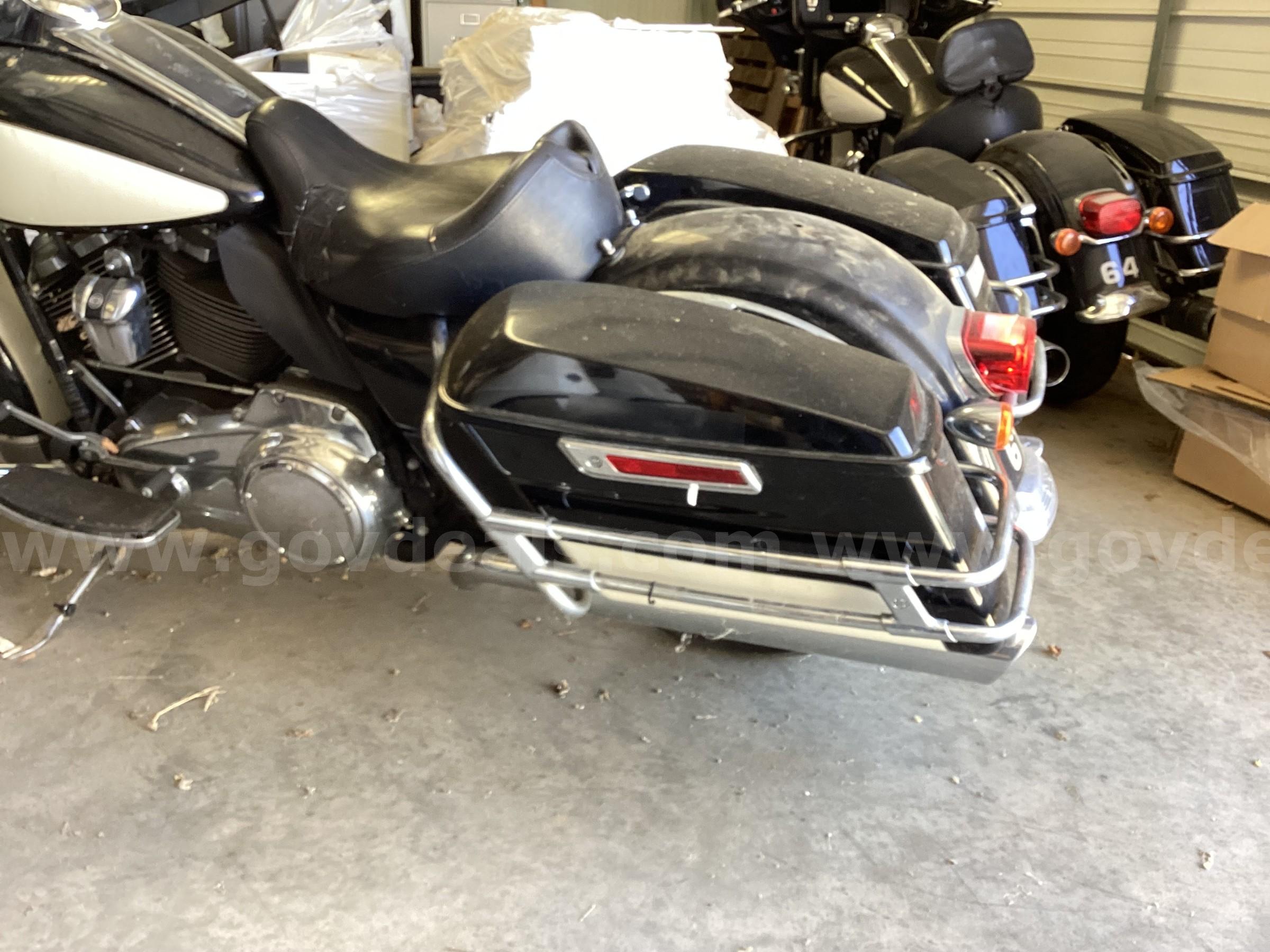 2017 Harley-Davidson FLHTP Harley-Davidson FLHTP Government Surplus Auction - Primary Photo