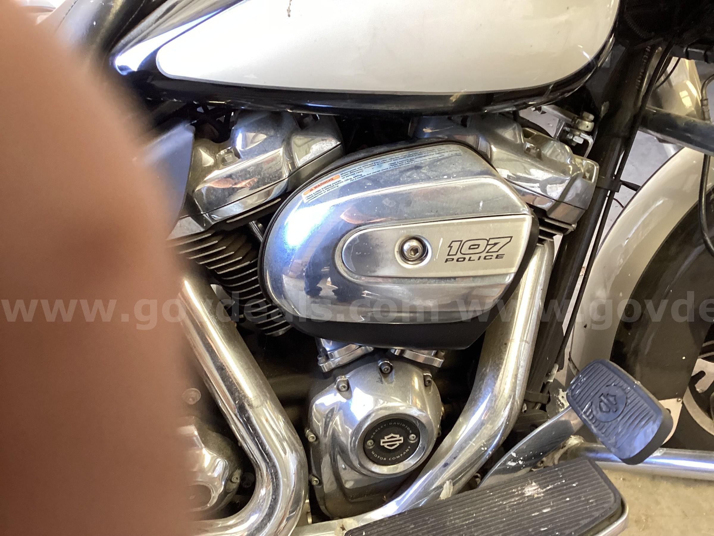 2017 Harley-Davidson FLHTP Harley-Davidson FLHTP Government Surplus Auction - Photo #5
