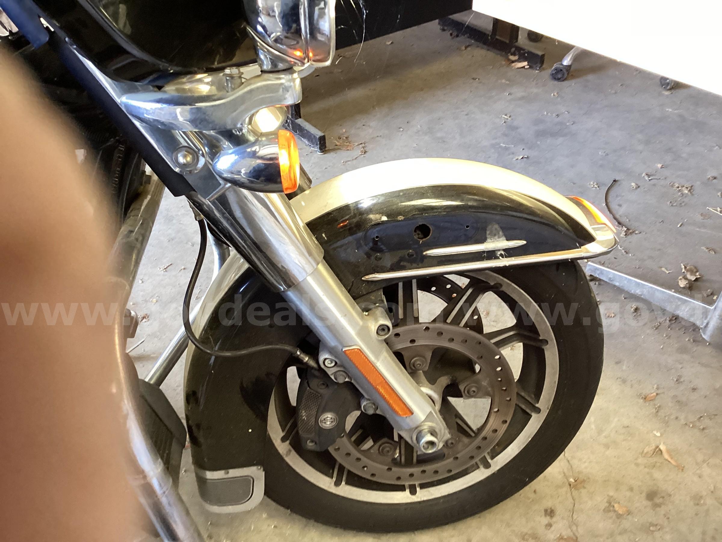 2017 Harley-Davidson FLHTP Harley-Davidson FLHTP Government Surplus Auction - Photo #6
