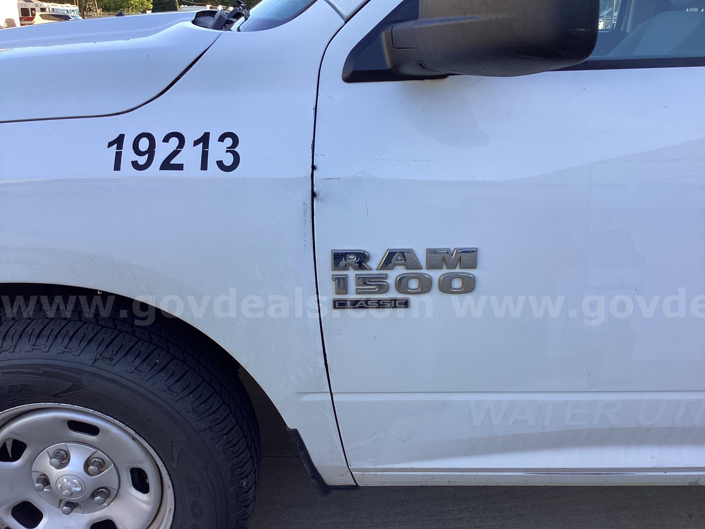 2019 RAM 1500 Classic RAM RAM 1500 Government Surplus Auction - Photo #2