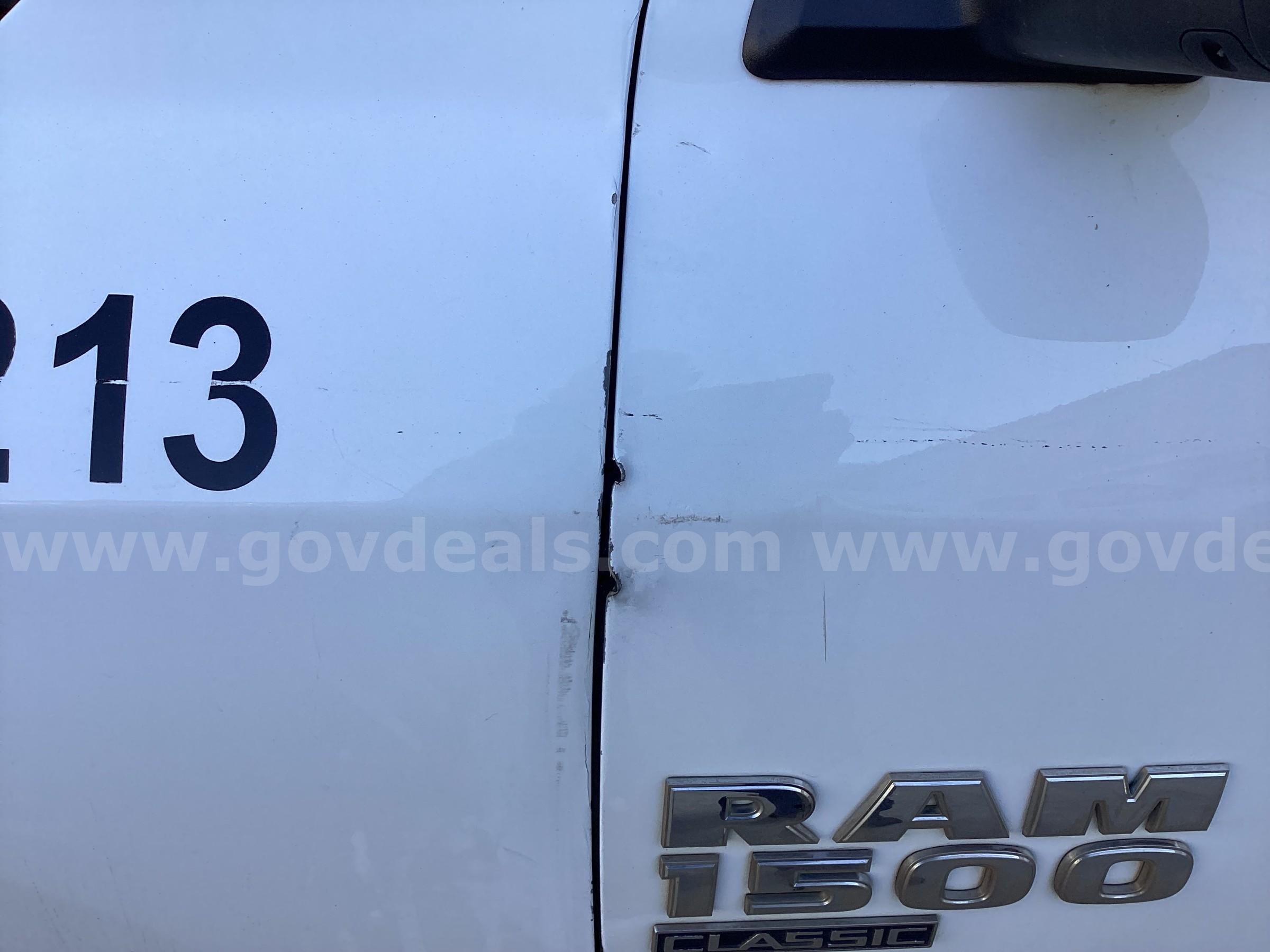 2019 RAM 1500 Classic RAM RAM 1500 Government Surplus Auction - Photo #5