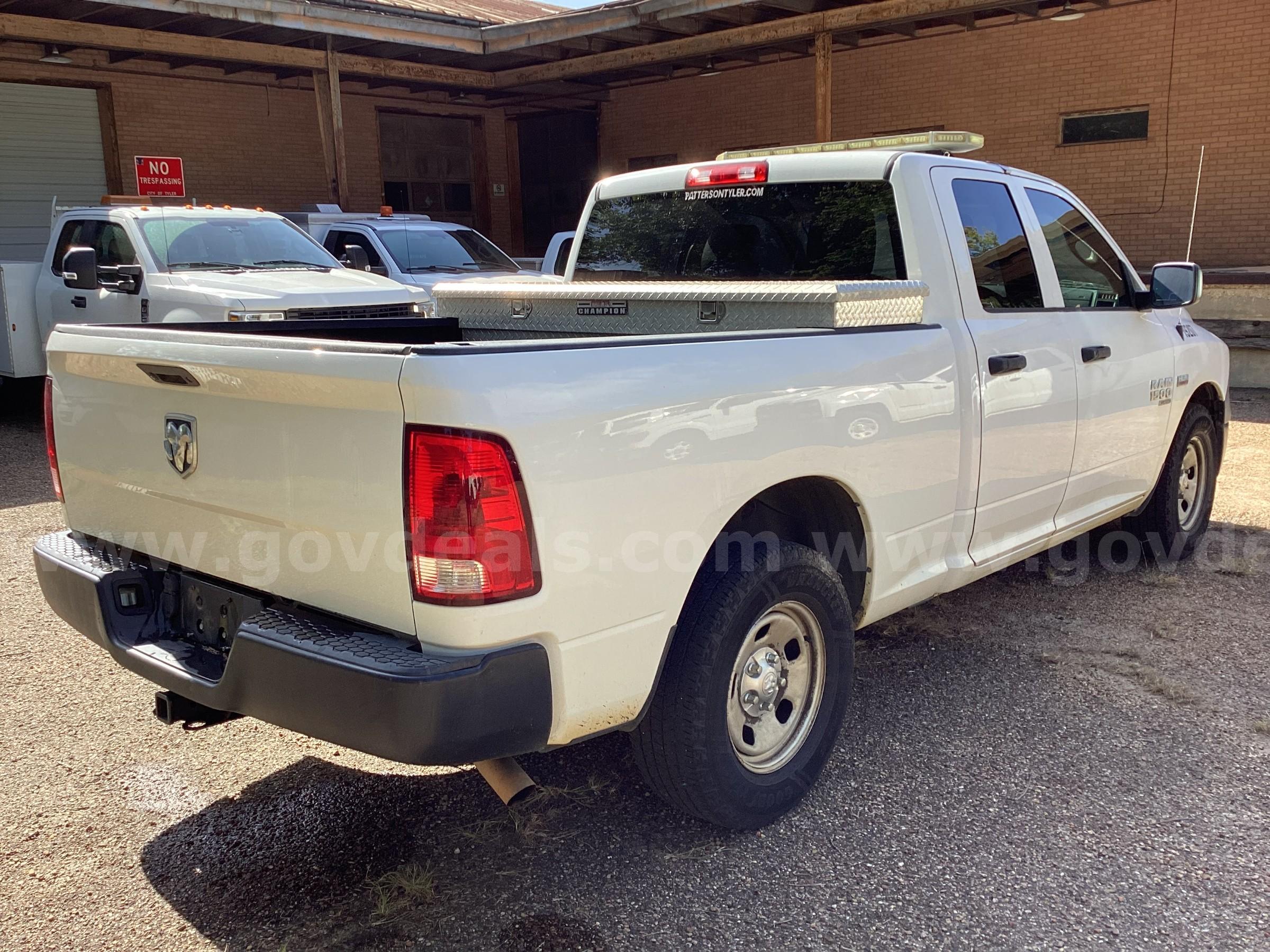 2019 RAM 1500 Classic RAM RAM 1500 Government Surplus Auction - Photo #3