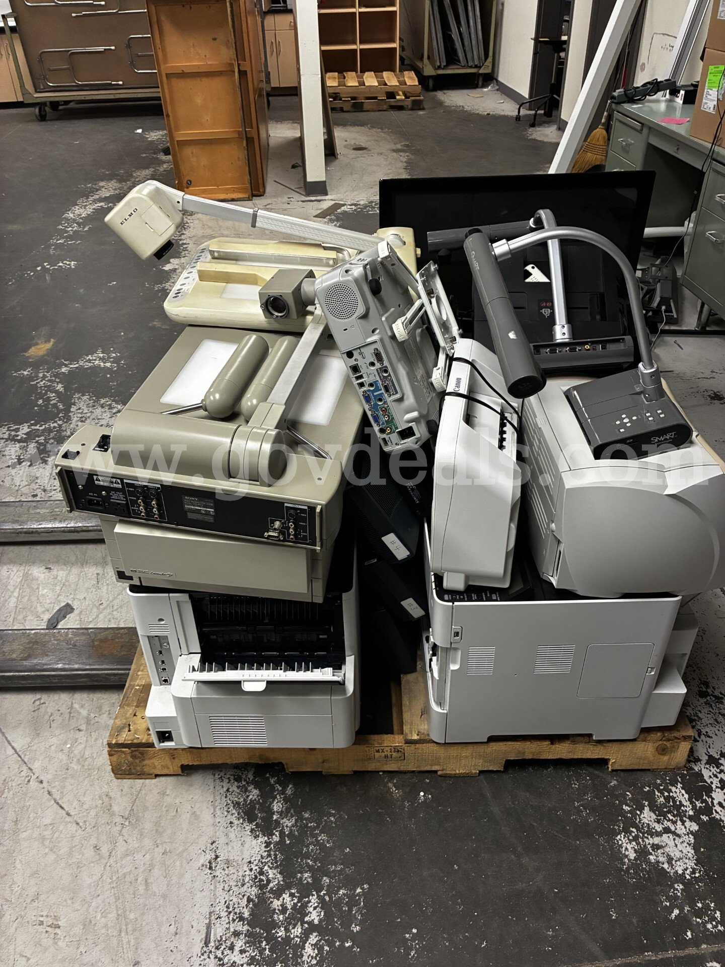 Pallet of printers and other electronics