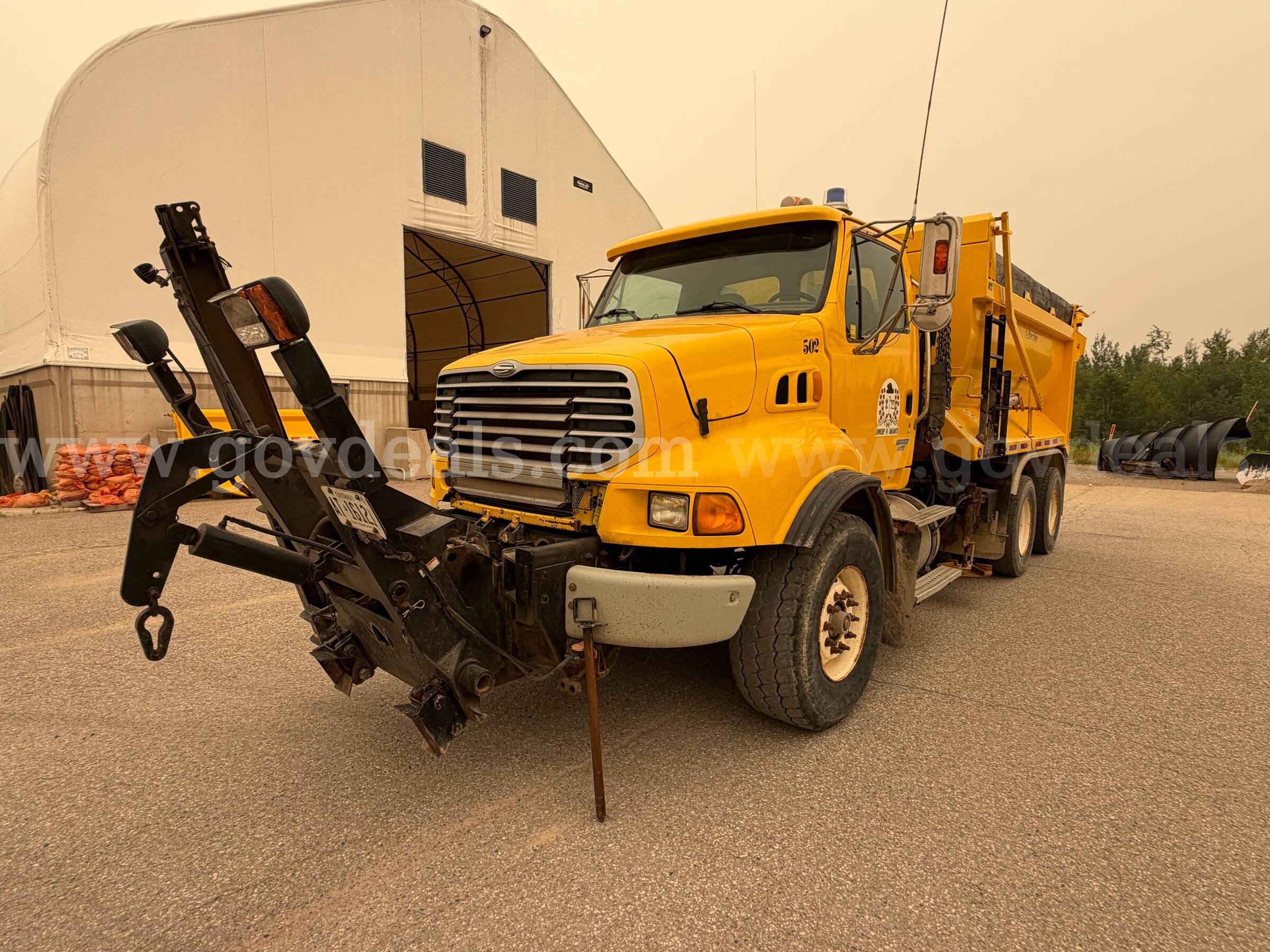 2008 Sterling LT9500 with Plow