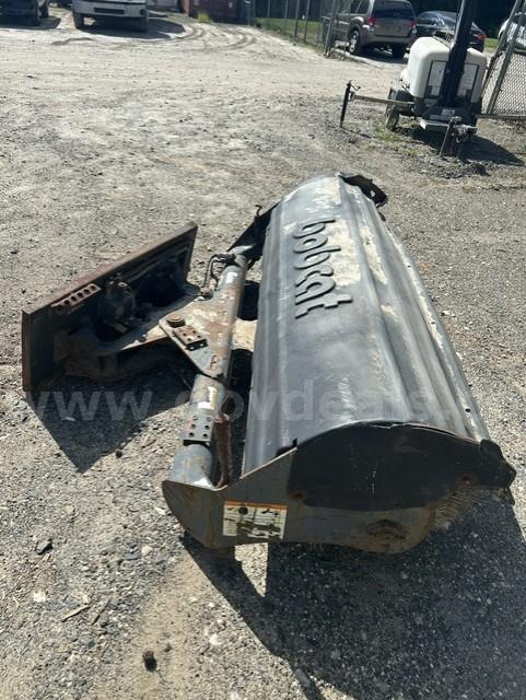 Melroe Ingersoll Rand 84" angle broom skid steer attachment (non running) Melroe Ingersoll Rand 84 Angle Broom Government Surplus Auction - Photo #3