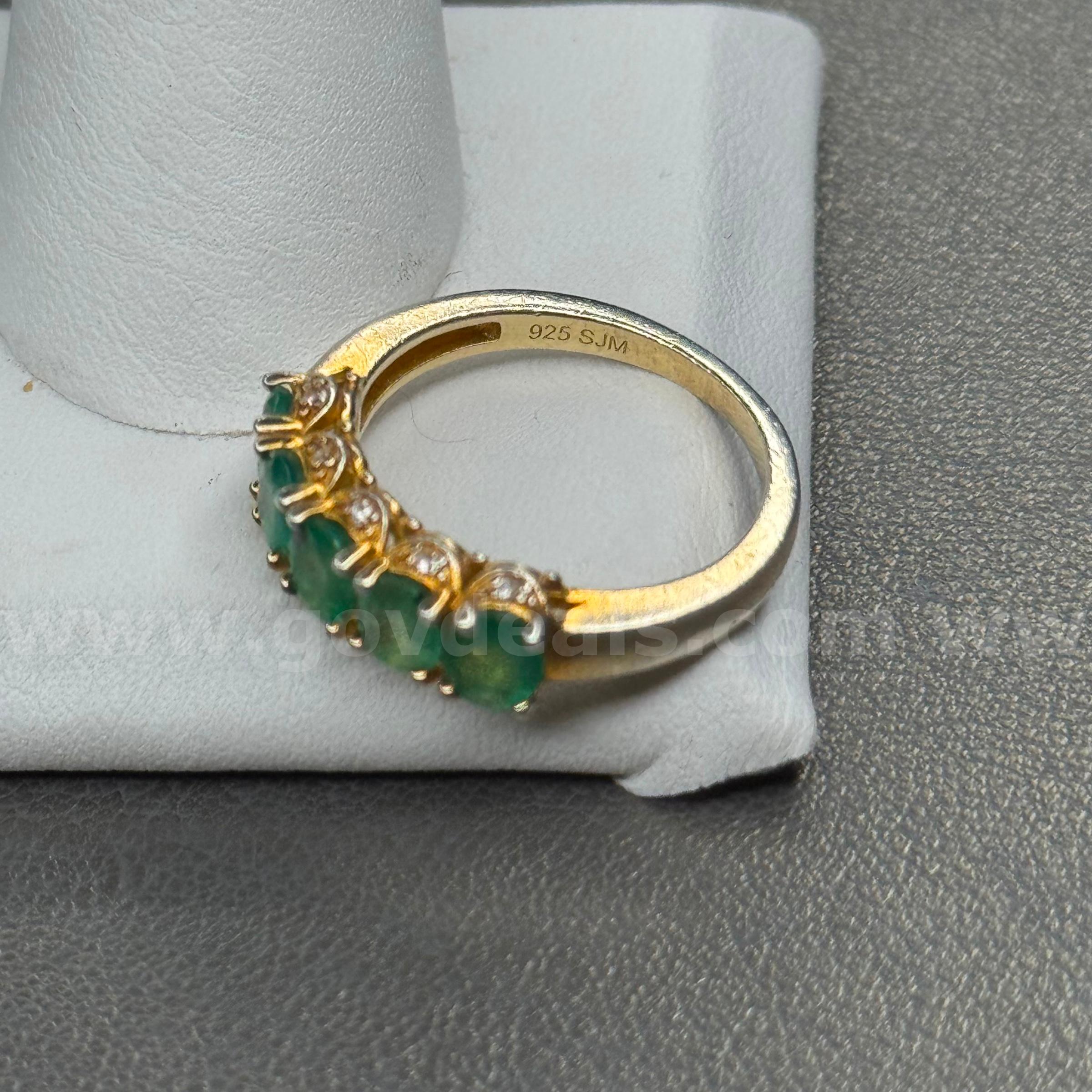 925 Silver Ring with Green Stones  925 Government Surplus Auction - Photo #2