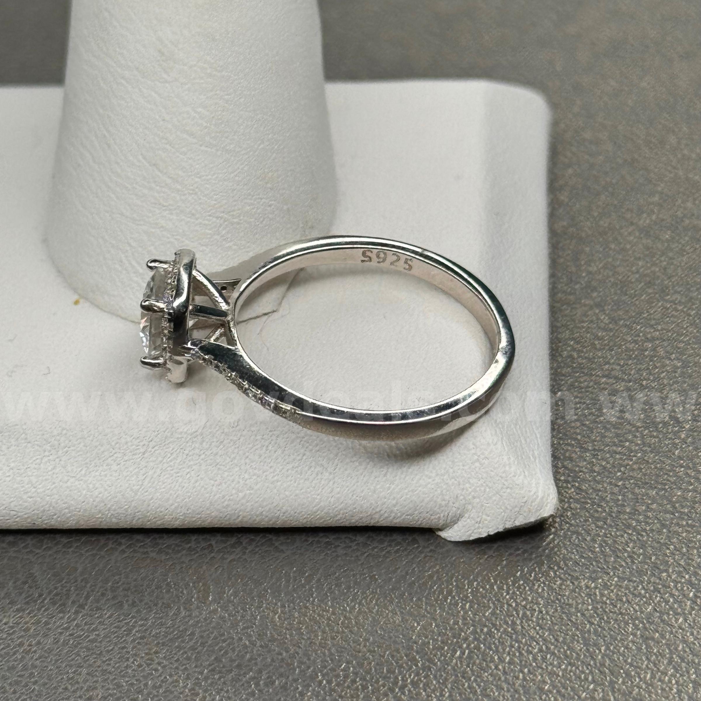 925 Silver Ring with White Stone  925 Government Surplus Auction - Photo #2
