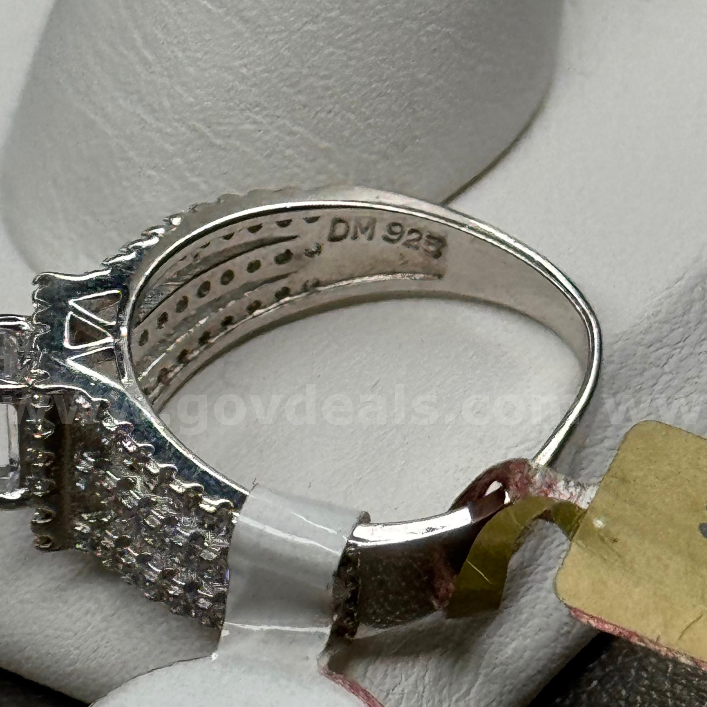 Silver 925 Ring with White Stones  925 Government Surplus Auction - Photo #2