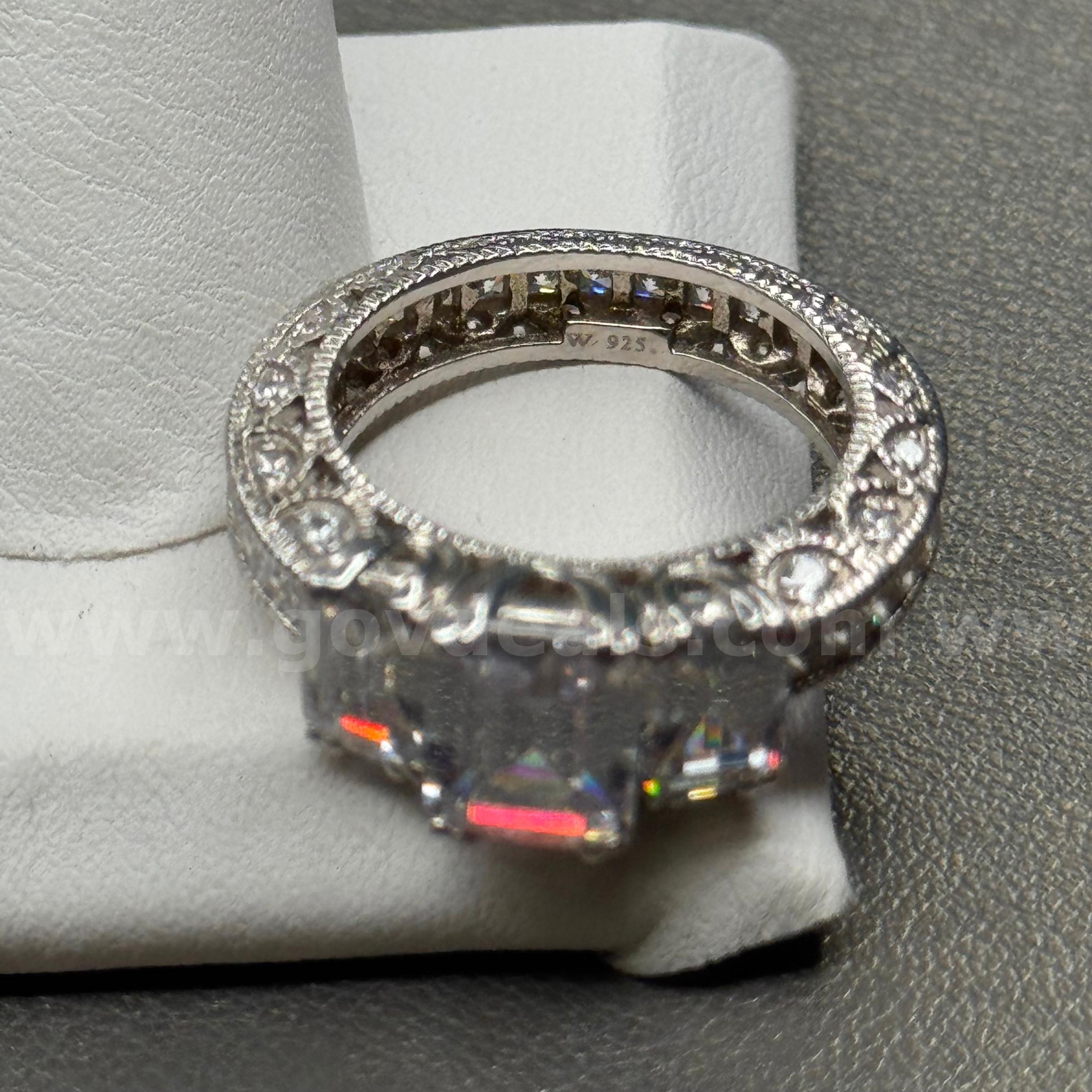 Silver 925 Ring with White Stones  925 Government Surplus Auction - Photo #2