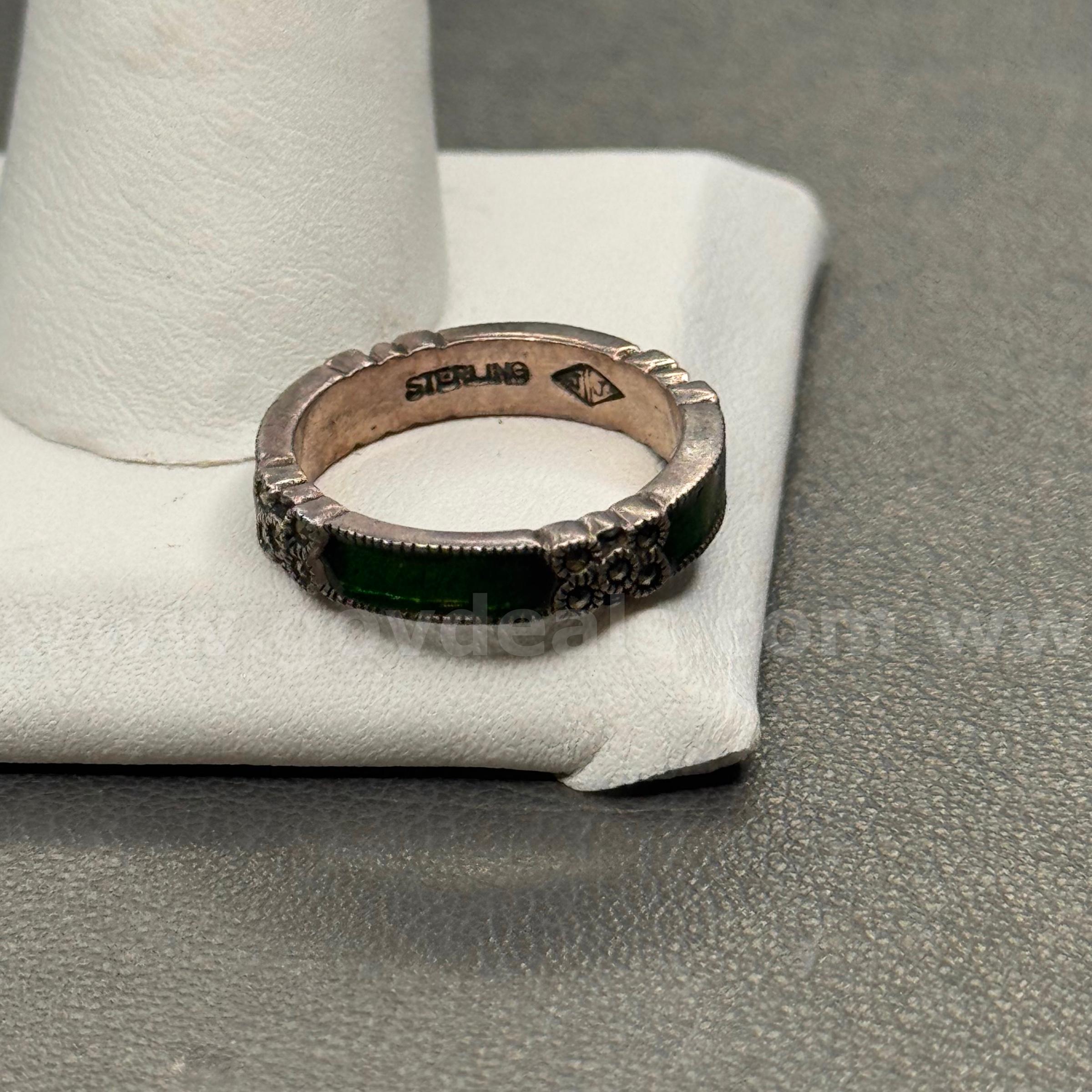 Silver 925 Ring with Green  925 Government Surplus Auction - Photo #2