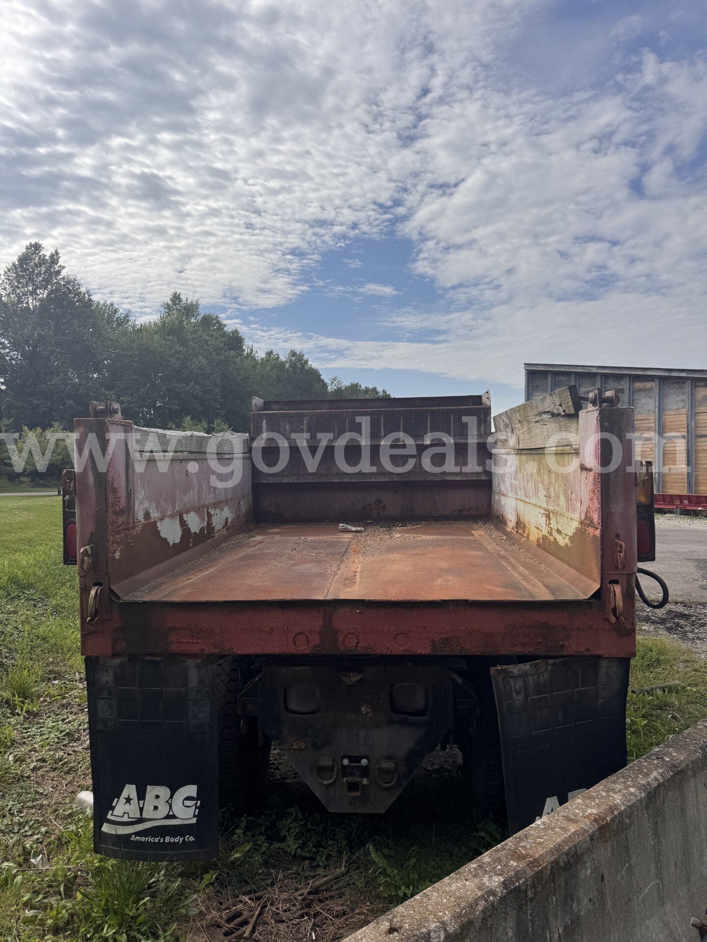1992 F800 Ford F800 Government Surplus Auction - Photo #2