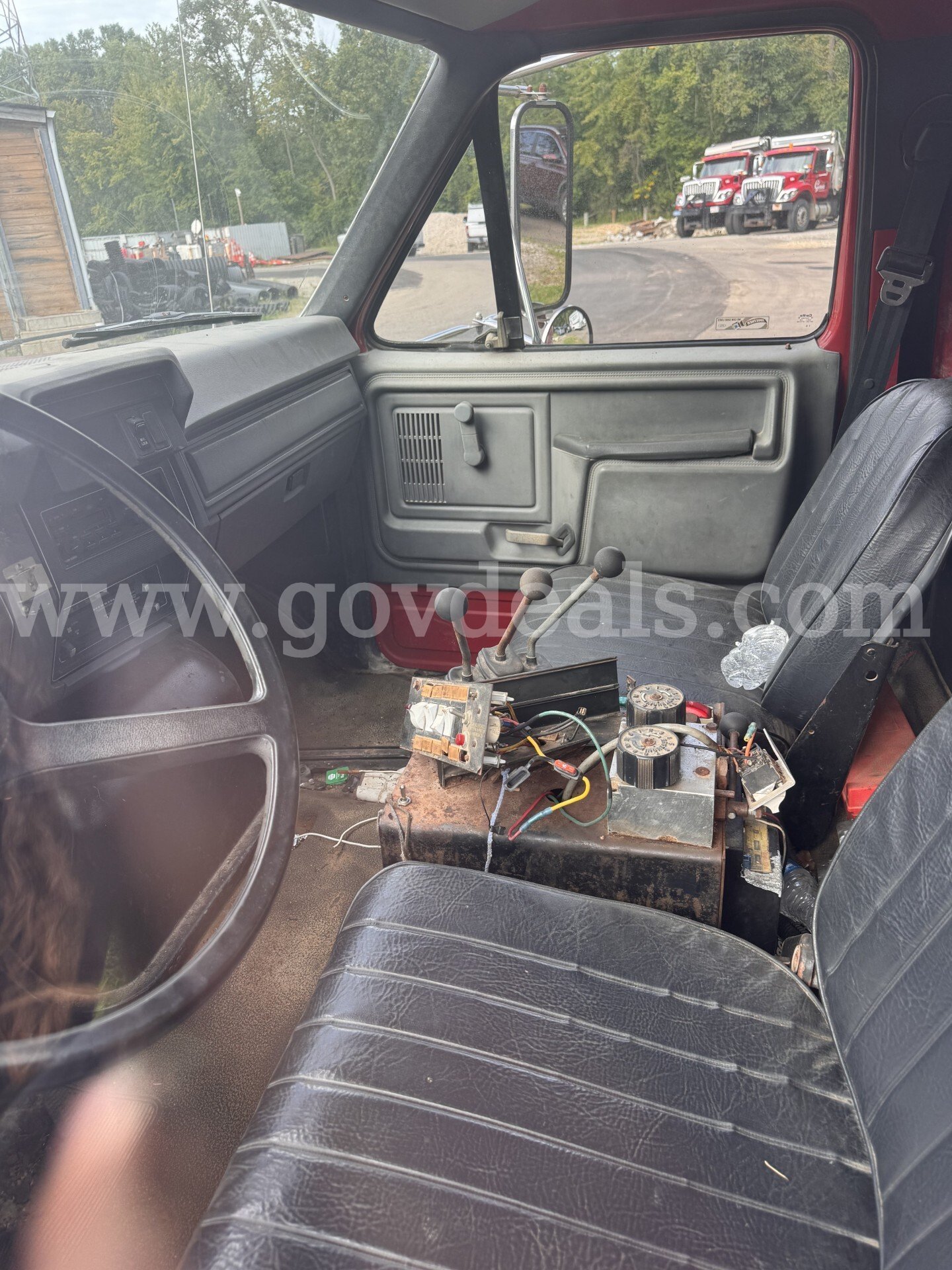 1992 F800 Ford F800 Government Surplus Auction - Photo #5