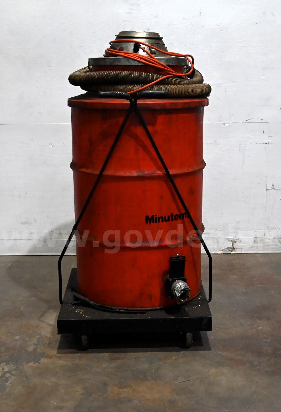 Hako Minuteman 390 Series 15-Gallon Wet/Dry Vacuum