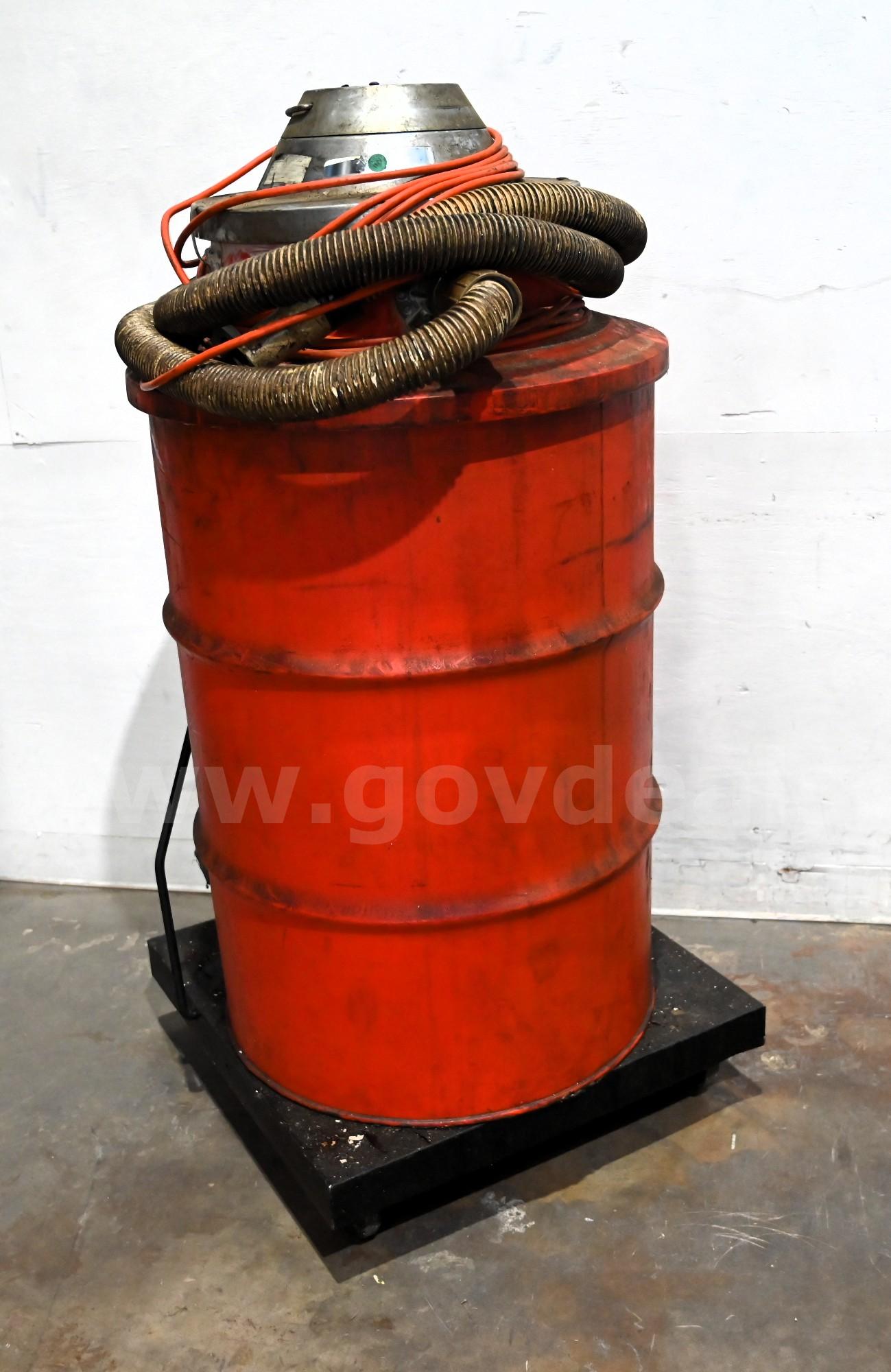 Hako Minuteman 390 Series 15-Gallon Wet/Dry Vacuum Hako Minuteman 390 Government Surplus Auction - Photo #6