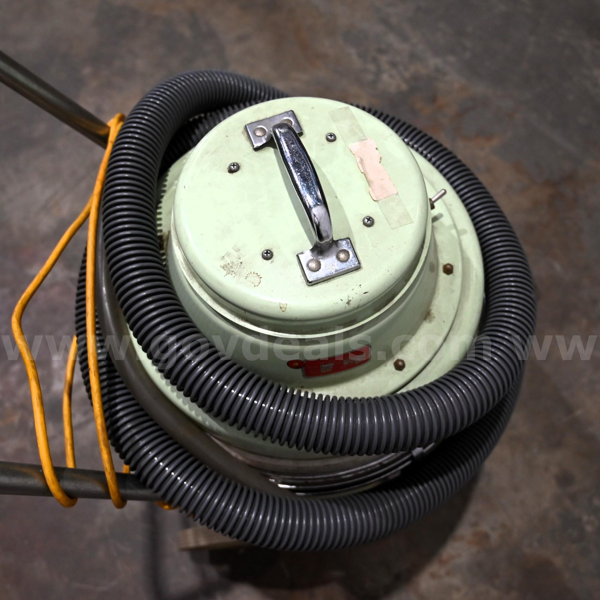 LOT OF (3) Vacuums   Government Surplus Auction - Photo #5