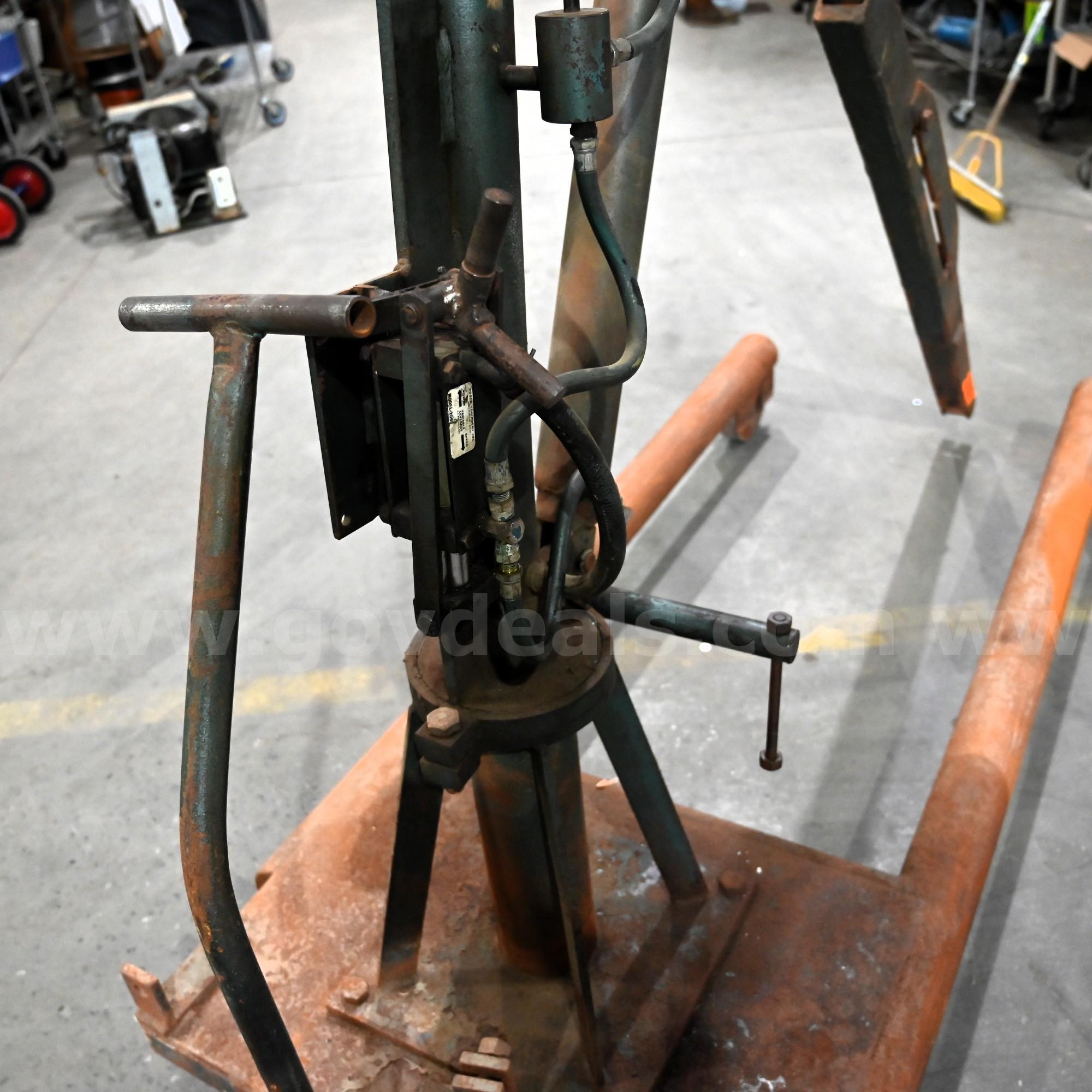 Ruger Floor Crane Ruger TM1 Government Surplus Auction - Photo #2