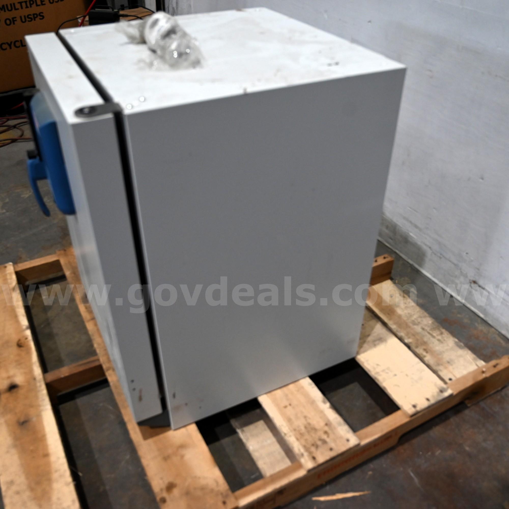 Thermo Scientific Advanced Protocol Oven Thermo Scientific Heratherm OGH60 Government Surplus Auction - Photo #2