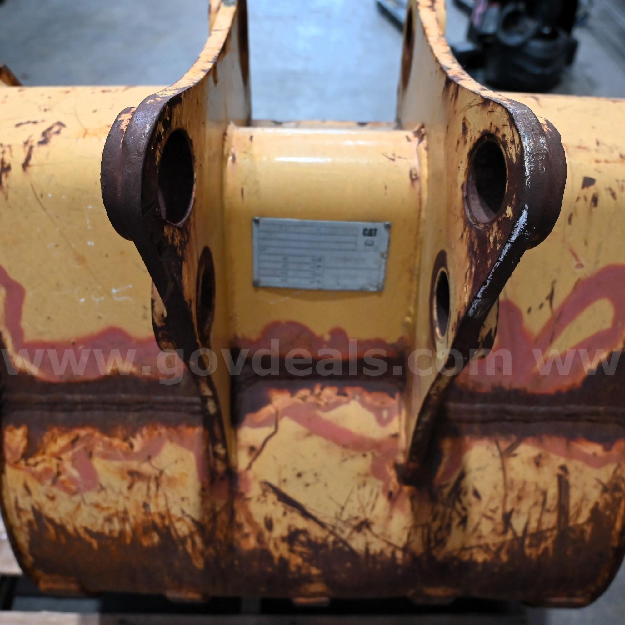 Caterpillar 446B Backhoe Loader Bucket Attachment Caterpillar (CAT) 446B Government Surplus Auction - Photo #5