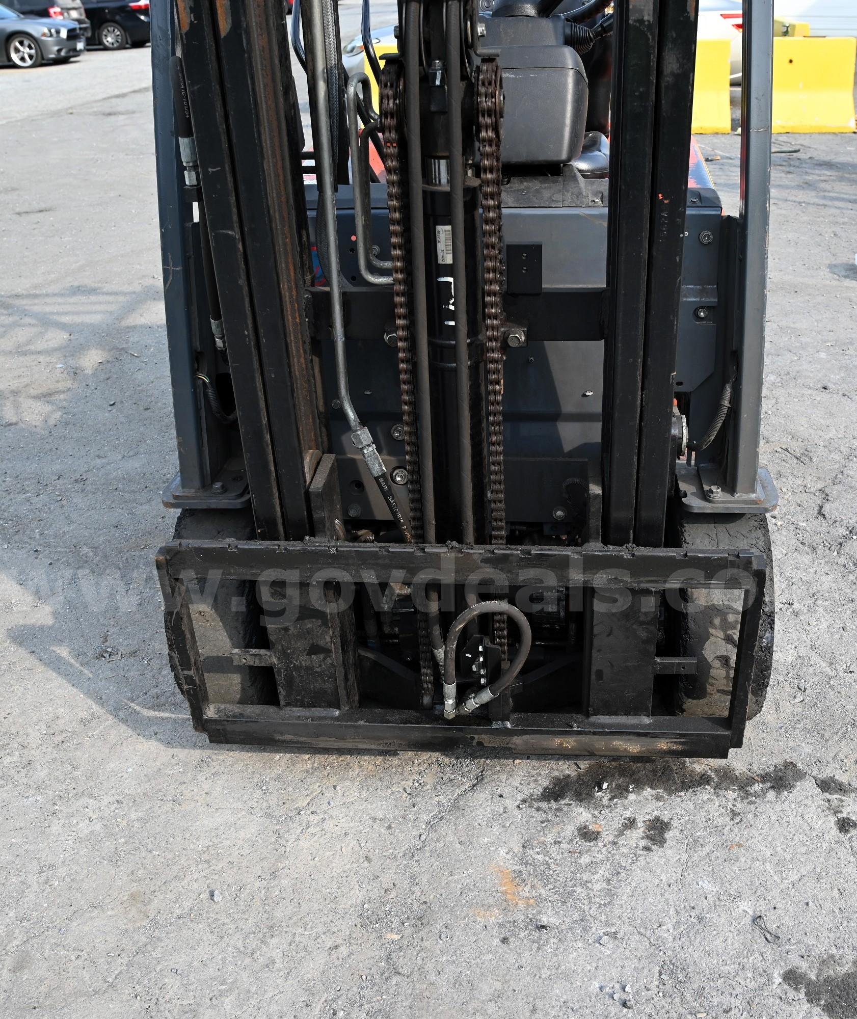 Toyota Electric Forklift Truck Toyota 7FBEU15 Government Surplus Auction - Photo #5