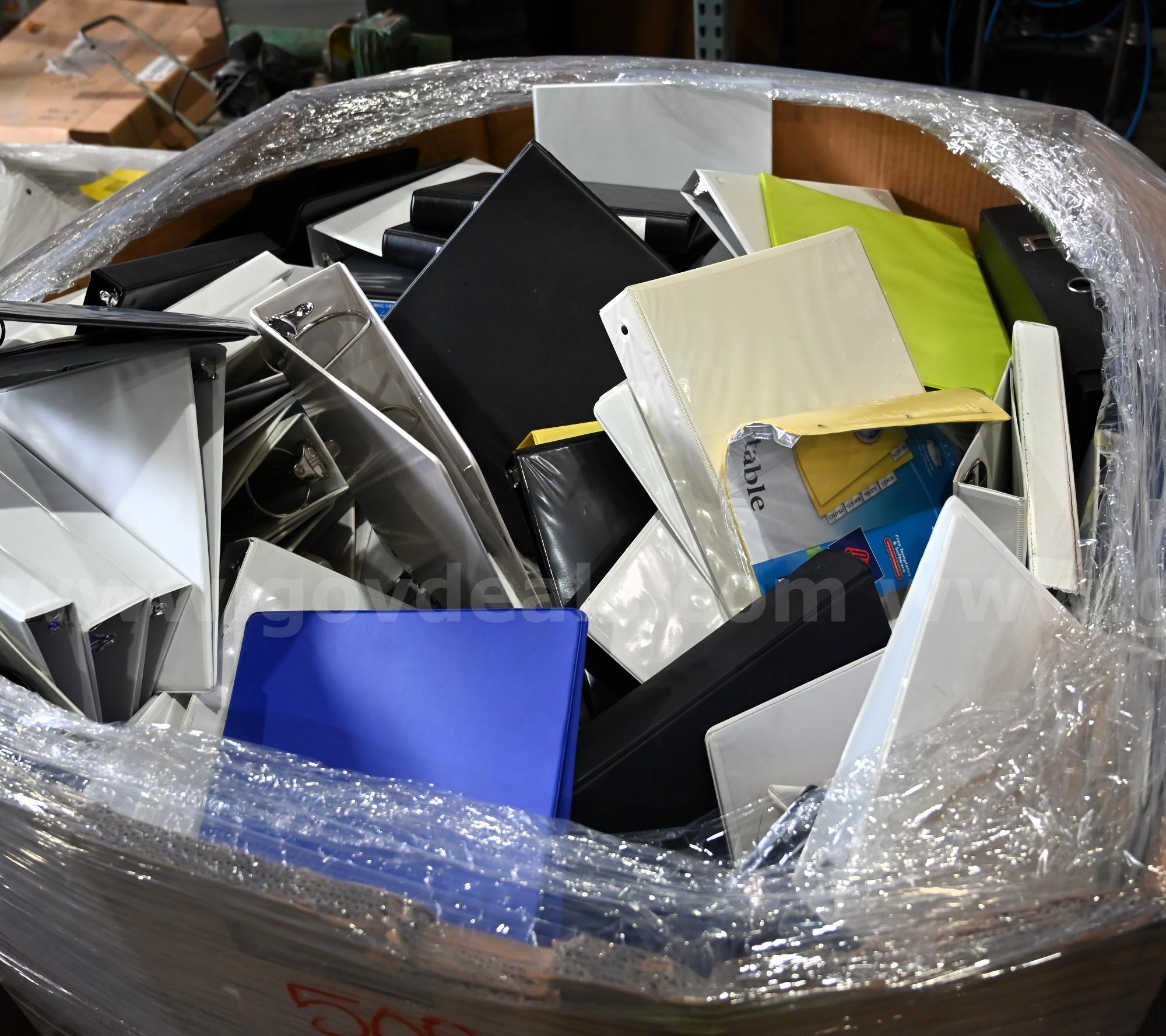 LOT OF (3 pallets) Assorted Binders   Government Surplus Auction - Photo #3