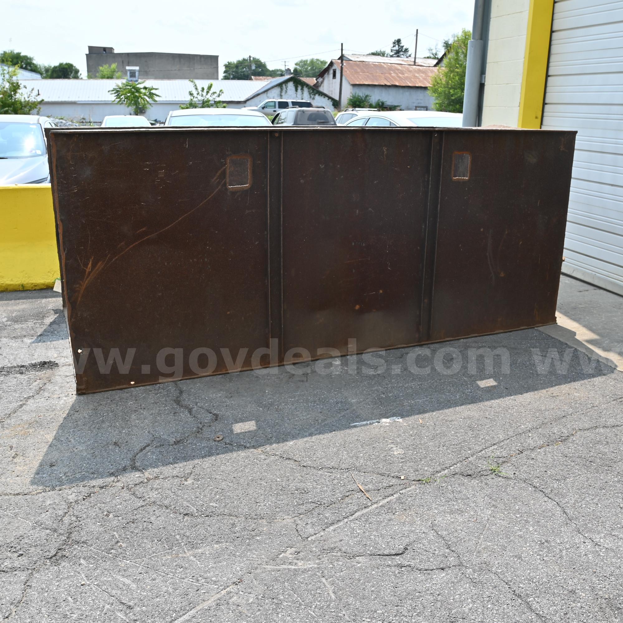 Large Metal Industrial Storage Bin   Government Surplus Auction - Photo #2
