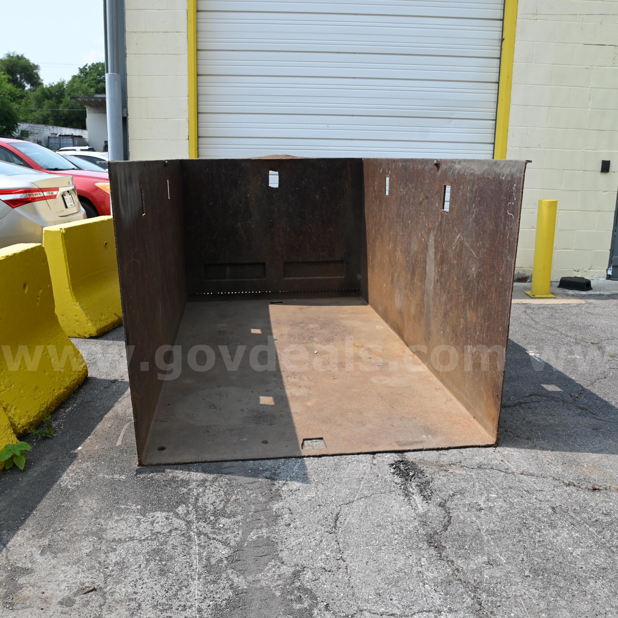 Large Metal Industrial Storage Bin   Government Surplus Auction - Photo #3
