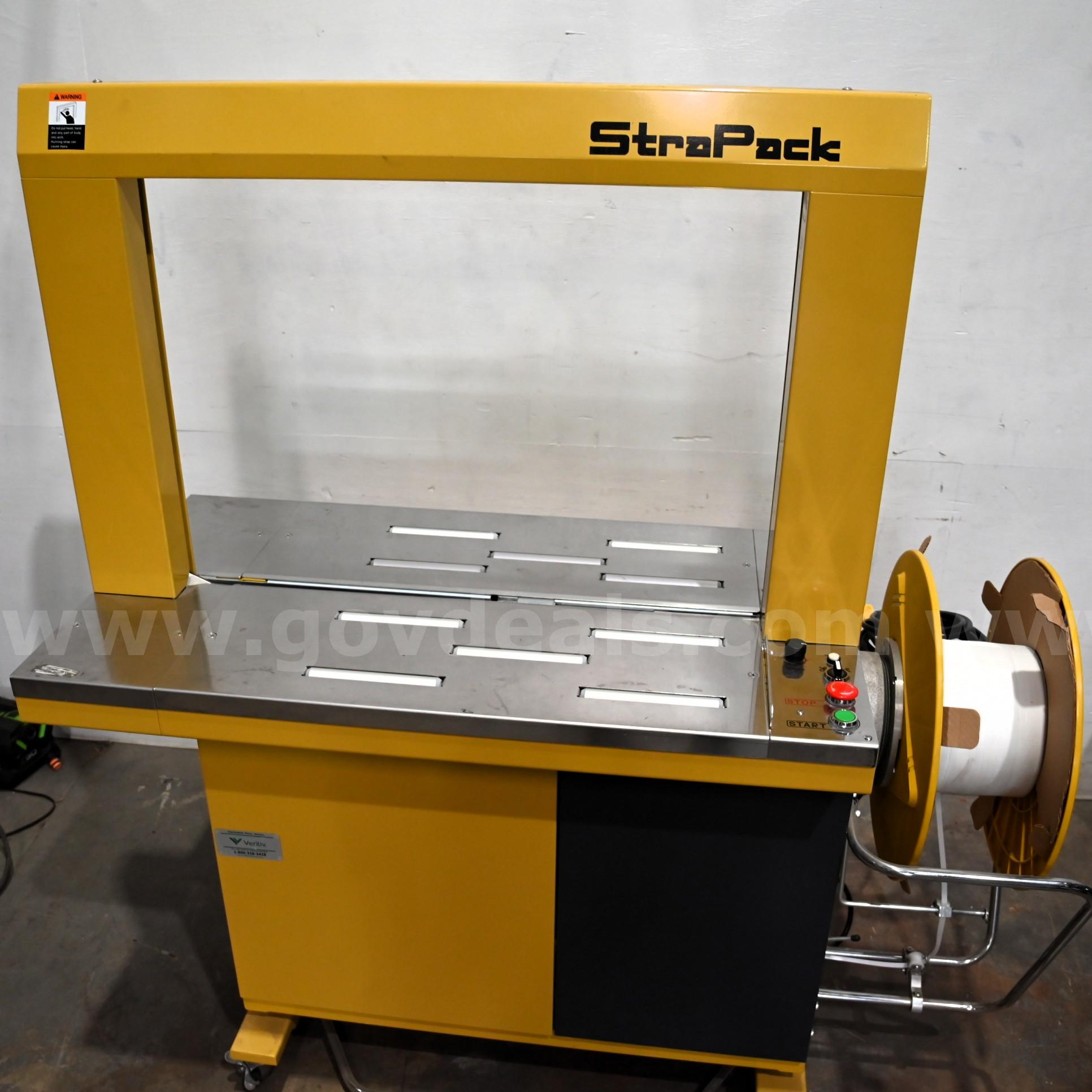 StraPack RQ8000 Automatic Strapping Machine With (12) Boxes Of Strapping Band StraPack RQ8000 Government Surplus Auction - Photo #4
