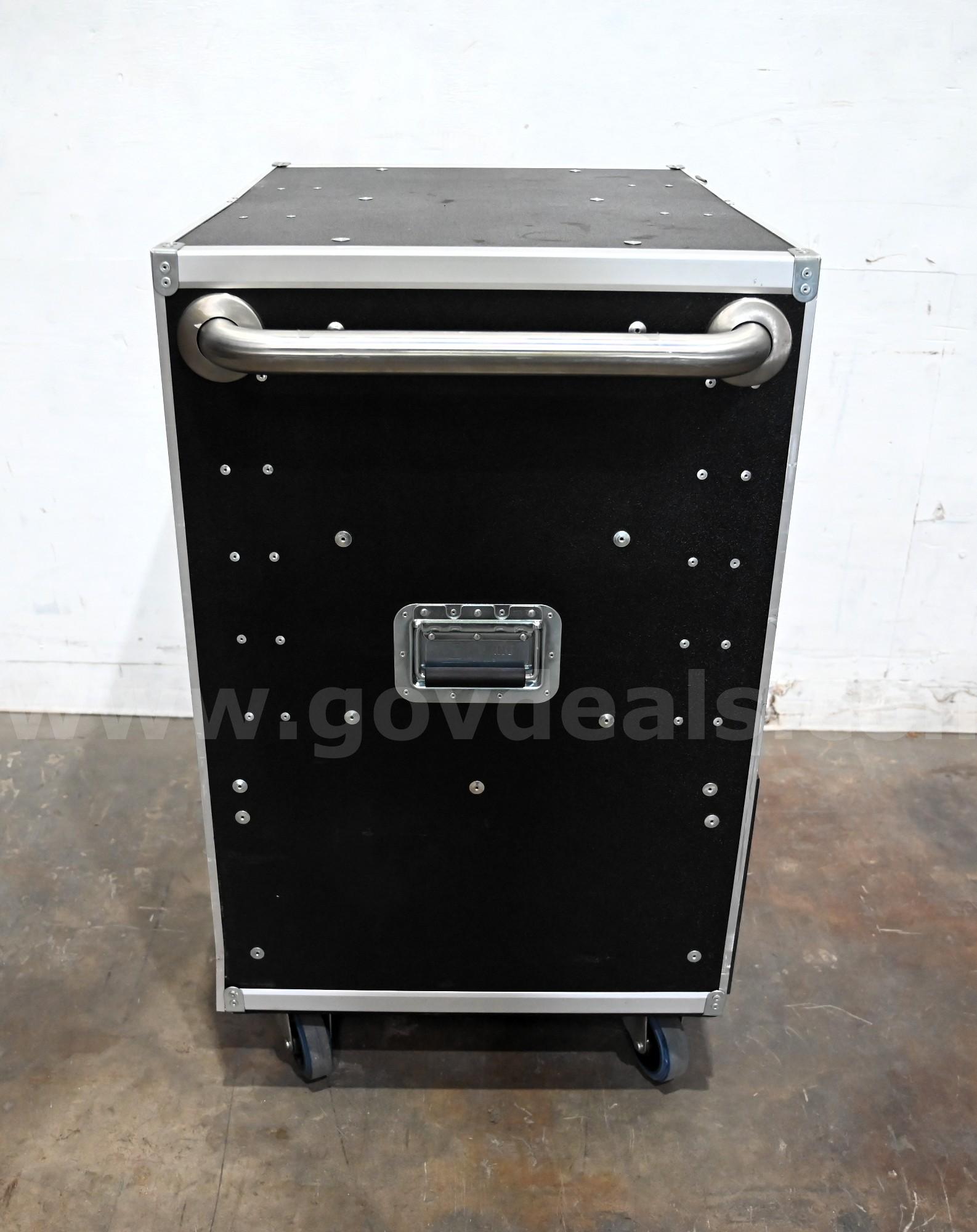 Viking Heavy-Duty ATA Flight Road Case Workbox Viking Cases  Government Surplus Auction - Photo #5