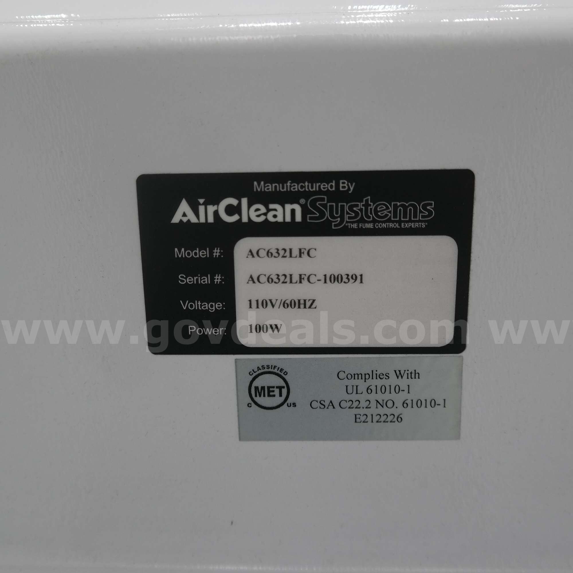 AirClean 600 PCR Workstation AC632LFUVC Laminar Flow Hood UV Light AirClean 600 Government Surplus Auction - Photo #6