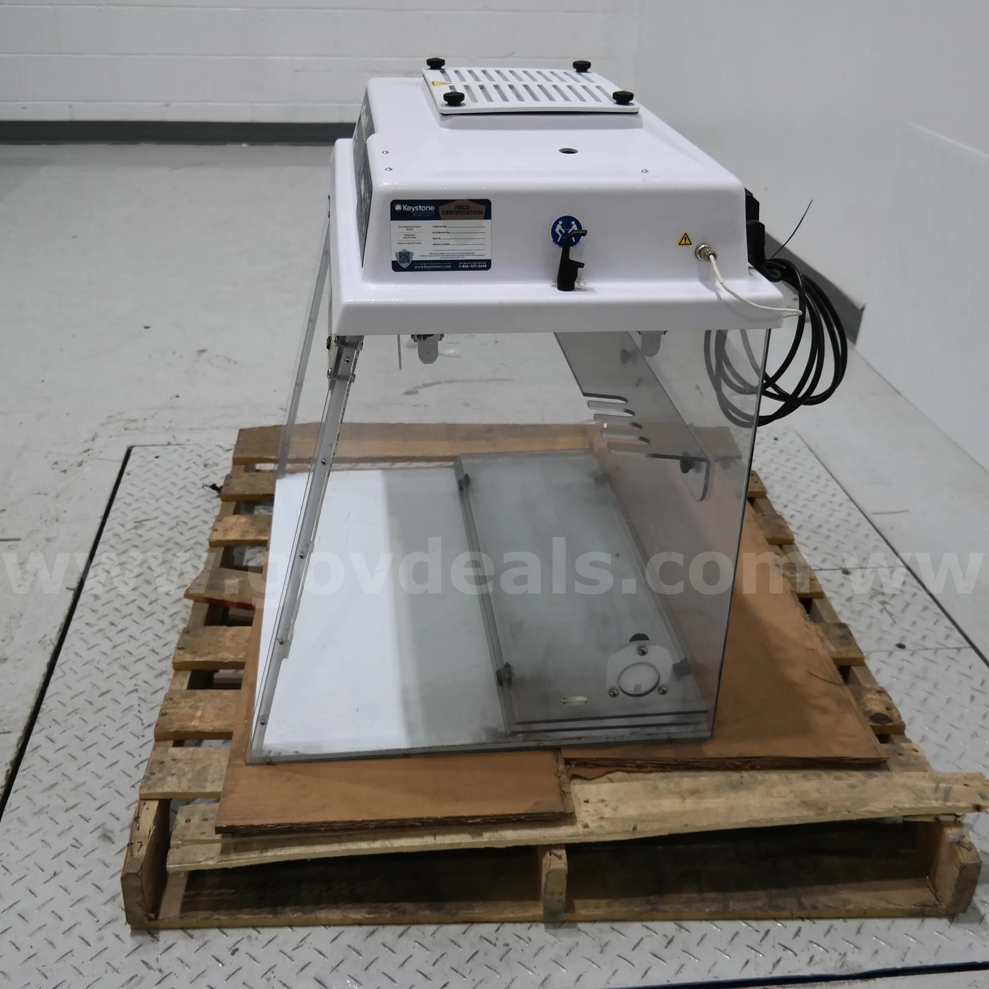AirClean Systems AirClean 600 PCR Workstation AirClean 600 Government Surplus Auction - Photo #2