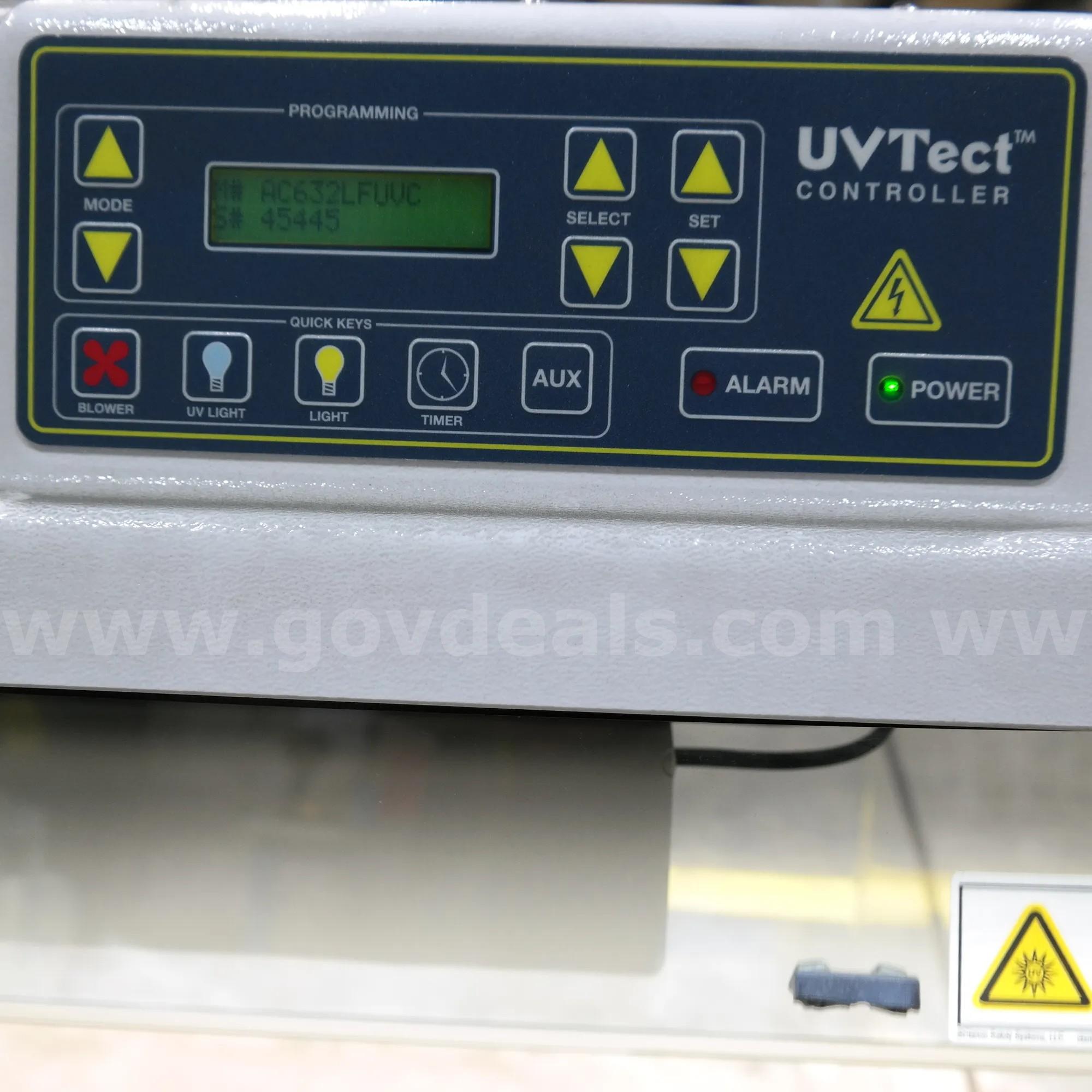 AirClean Systems AirClean 600 PCR Workstation AirClean 600 Government Surplus Auction - Photo #3