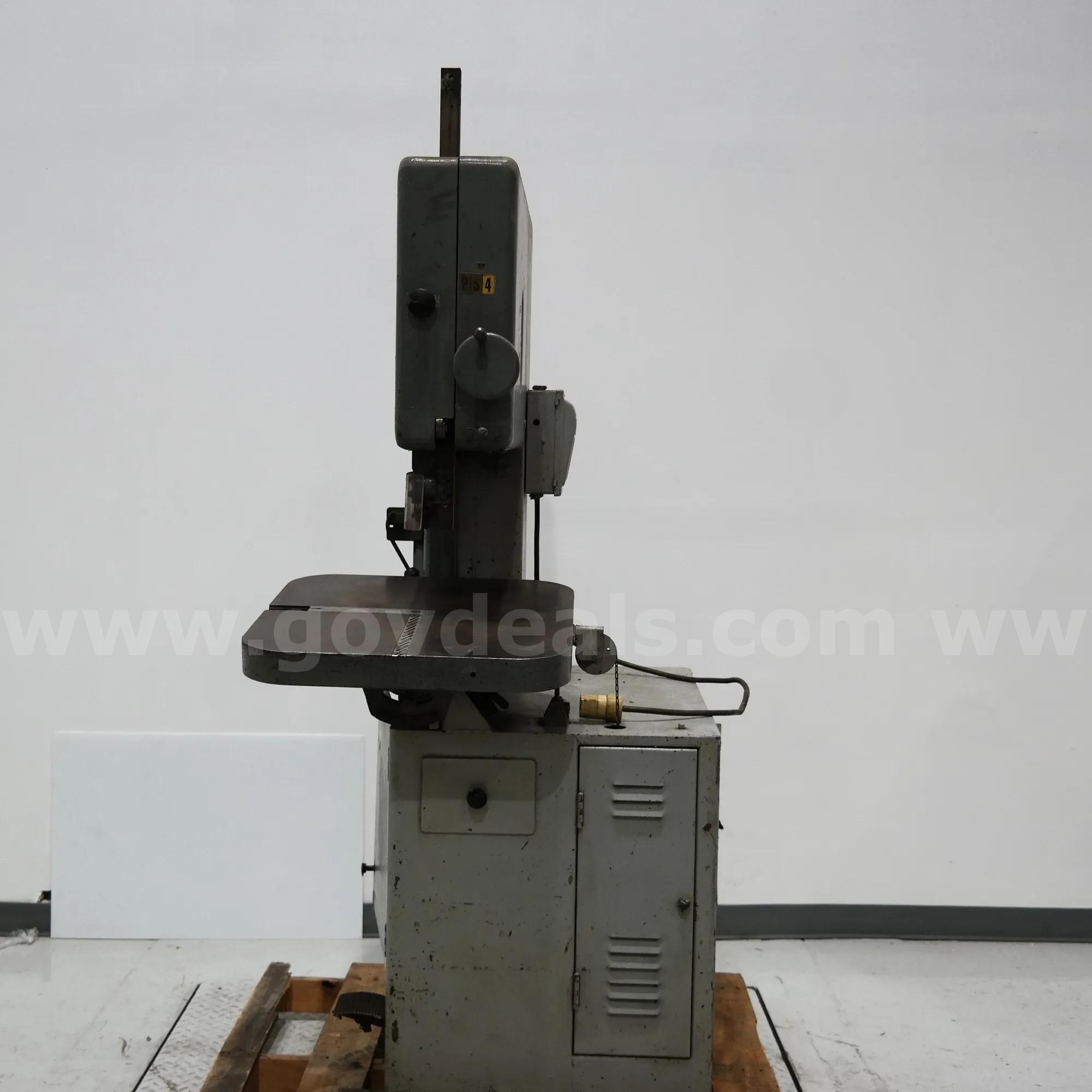 Grob Brothers 18" Vertical Band Saw (PARTS OR REPAIR) Grob Brothers NS18 Government Surplus Auction - Photo #2