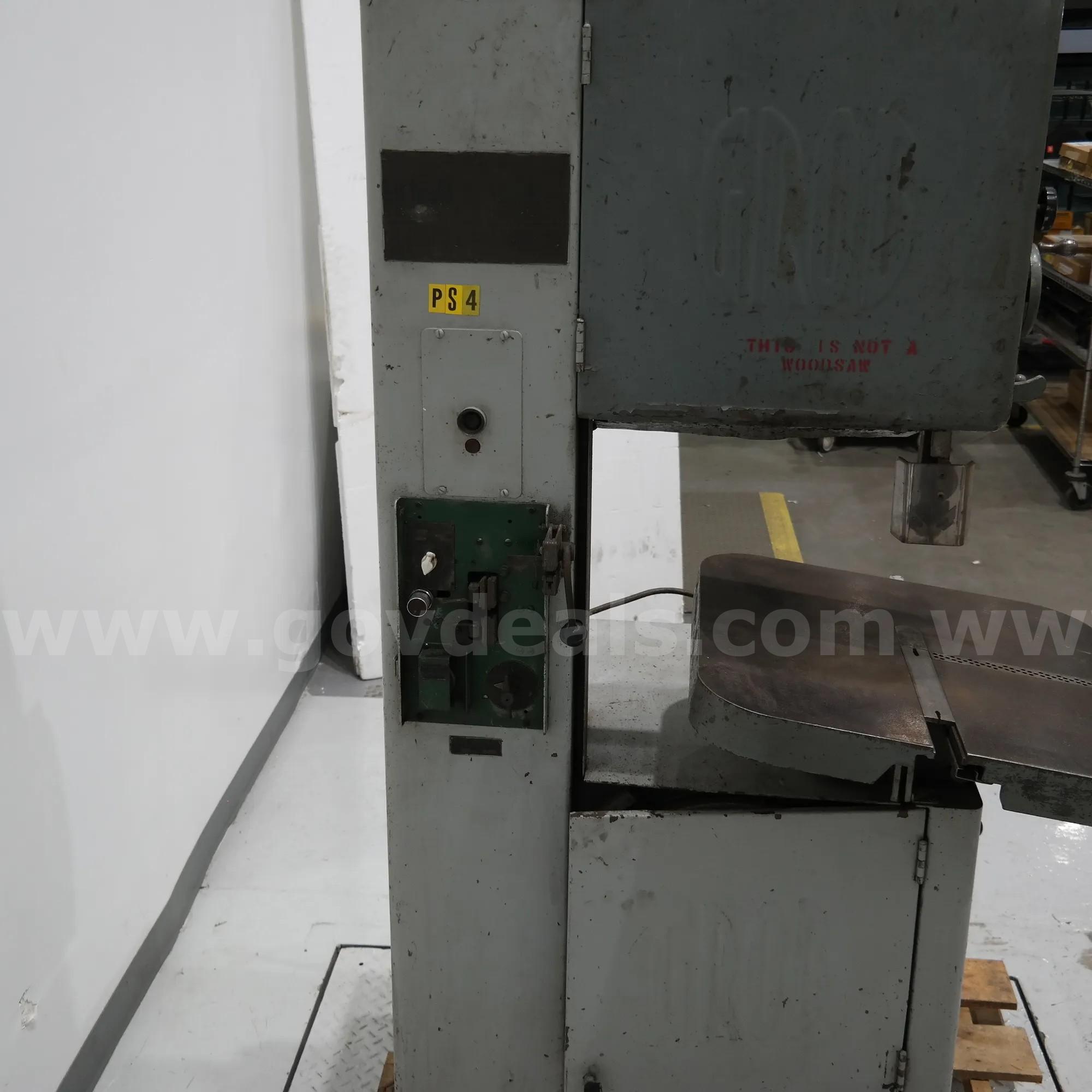 Grob Brothers 18" Vertical Band Saw (PARTS OR REPAIR) Grob Brothers NS18 Government Surplus Auction - Photo #4