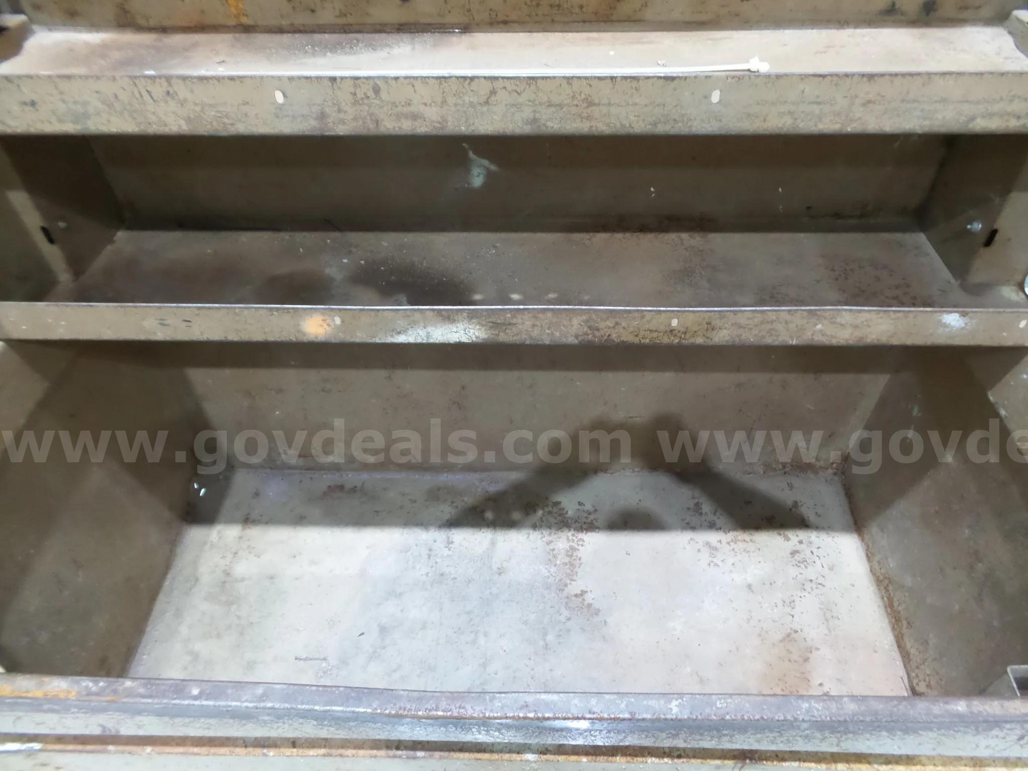 KNAACK  Steel Piano Box 47.8 Cu Ft Jobsite Tool Chest on Casters KNAACK 89 StorageMaster Government Surplus Auction - Photo #5